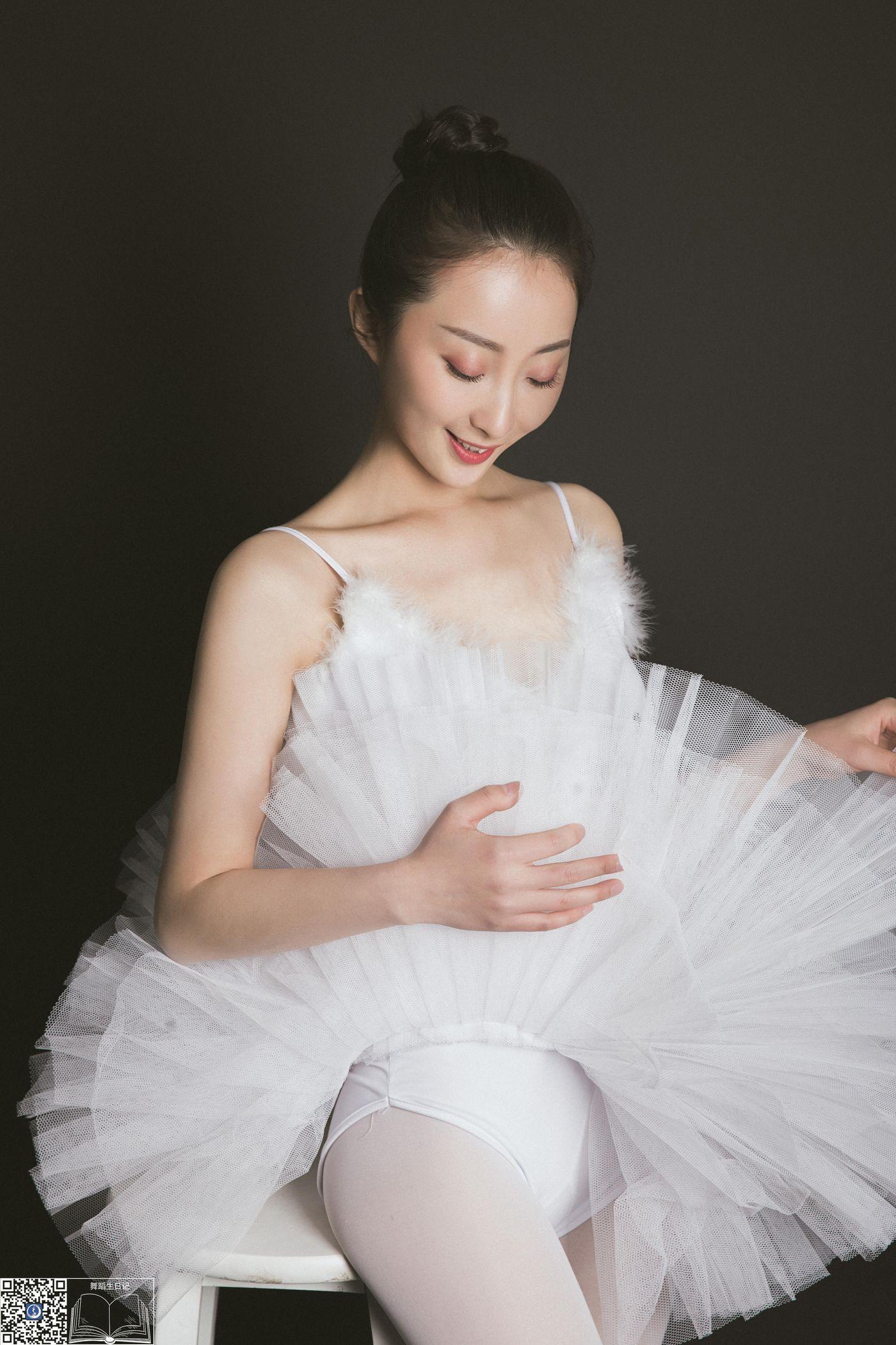 [GALLI嘉丽]舞蹈生日记 004 – 佳敏[42P]插图8