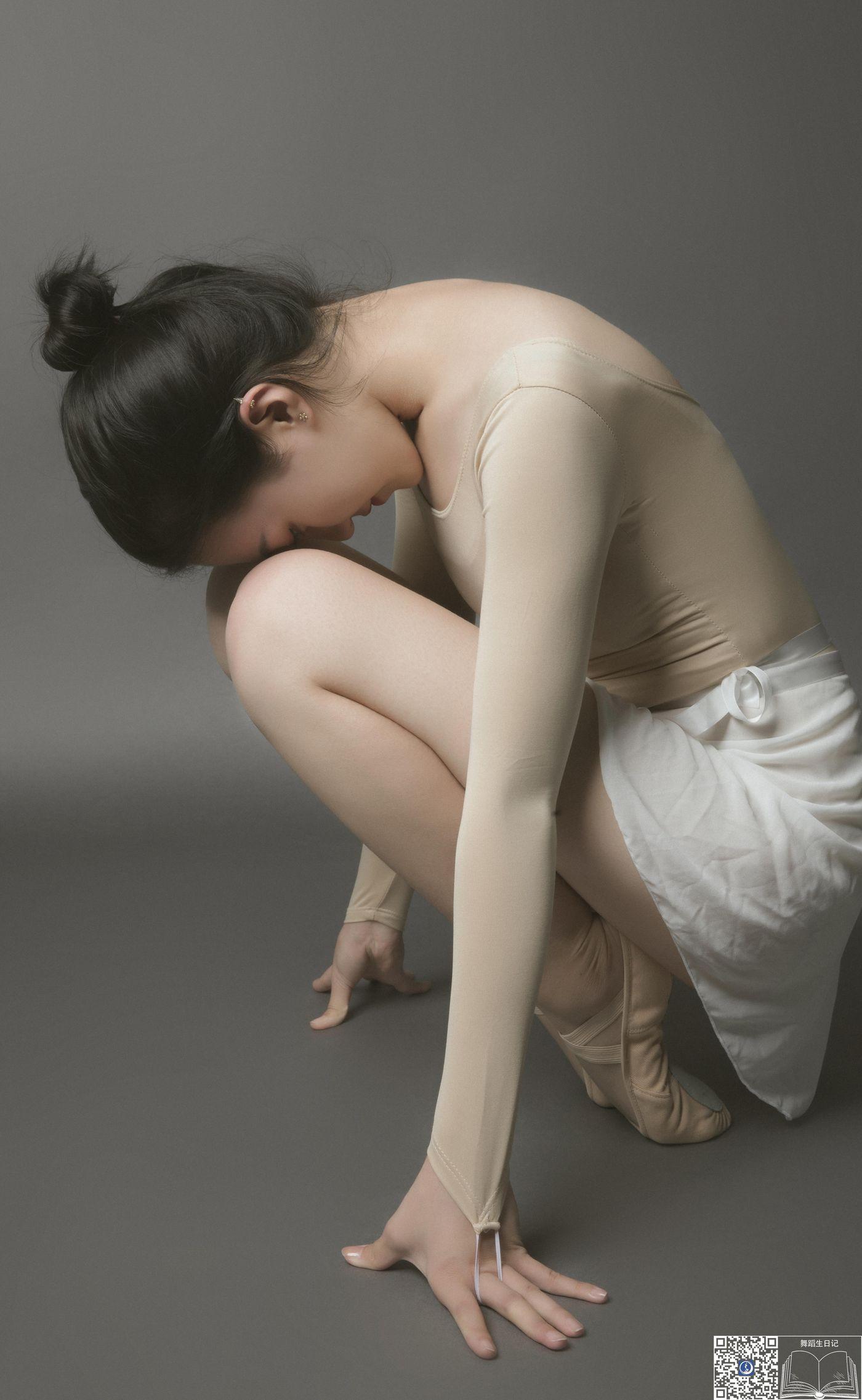 [GALLI嘉丽]舞蹈生日记 003 – 欣美[34P]插图1