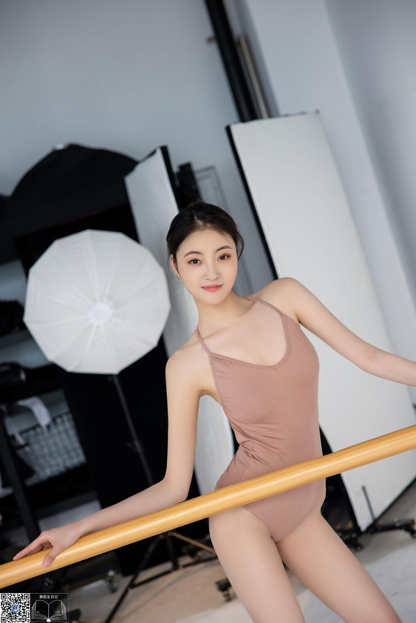 [GALLI嘉丽]舞蹈生日记 050 – 毛毛[54P]插图9
