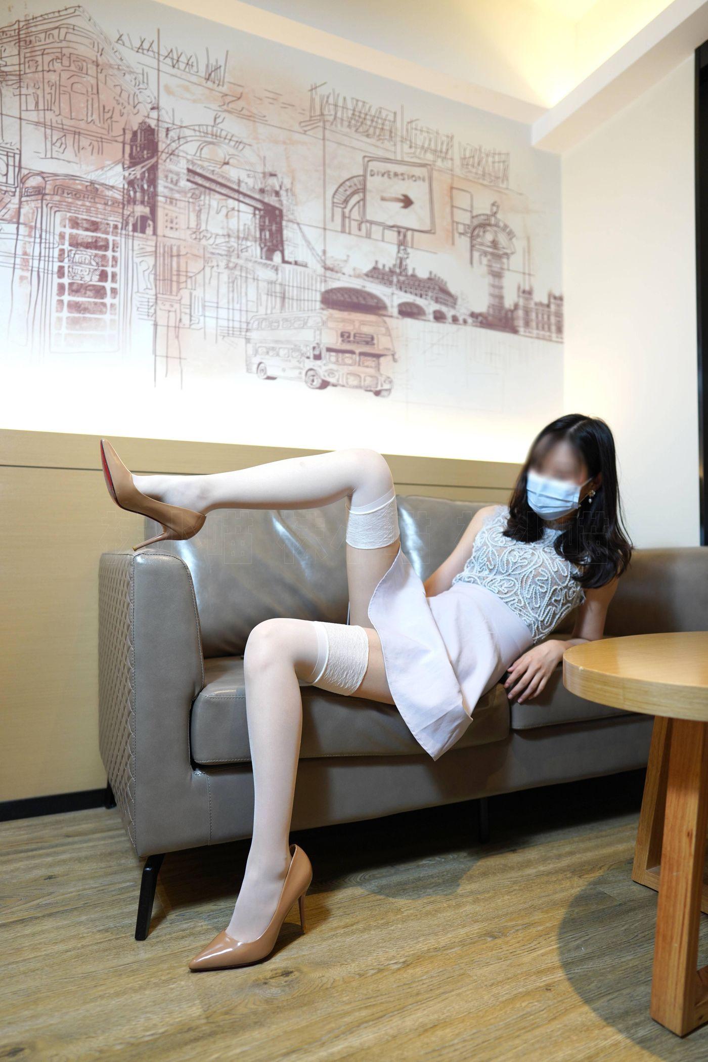 袜小喵 KT241 穿上直筒袜 [99P]插图3