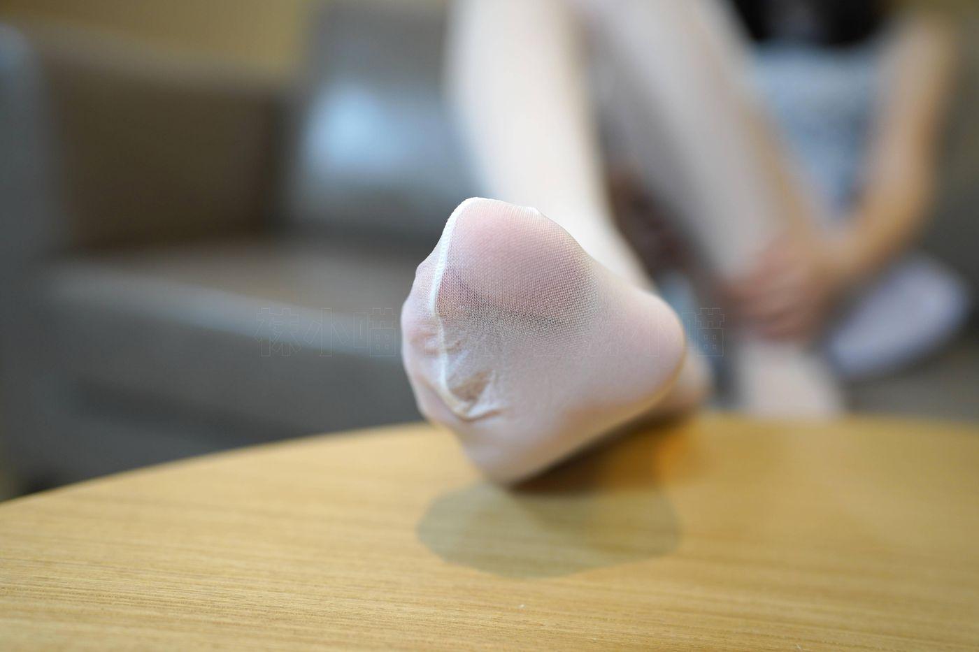 袜小喵 KT241 穿上直筒袜 [99P]插图2