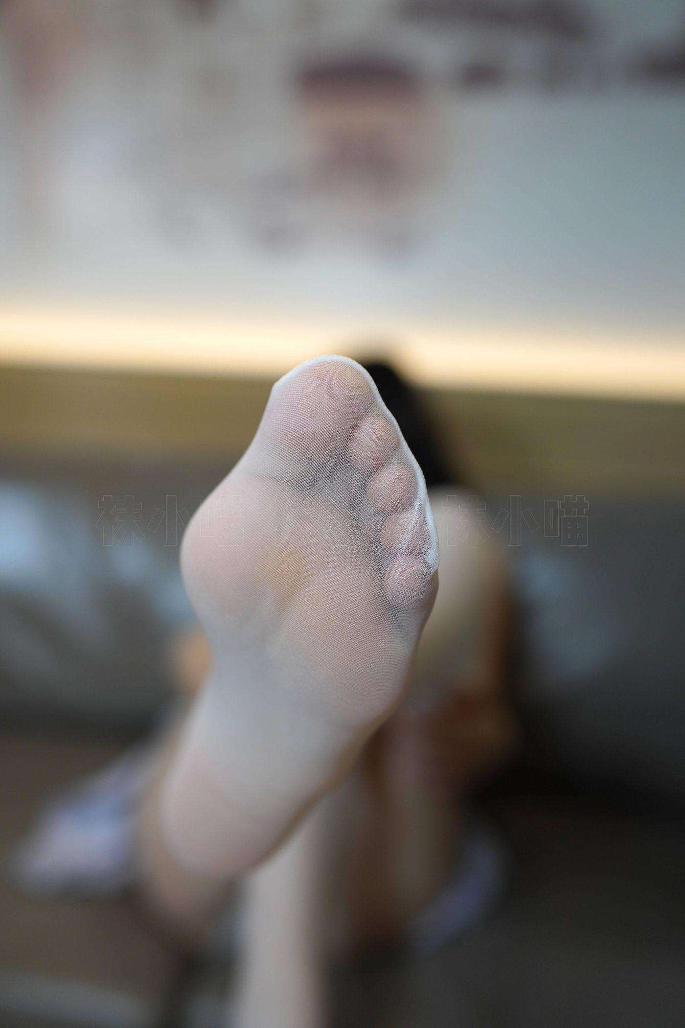 袜小喵 KT241 穿上直筒袜 [99P]插图9