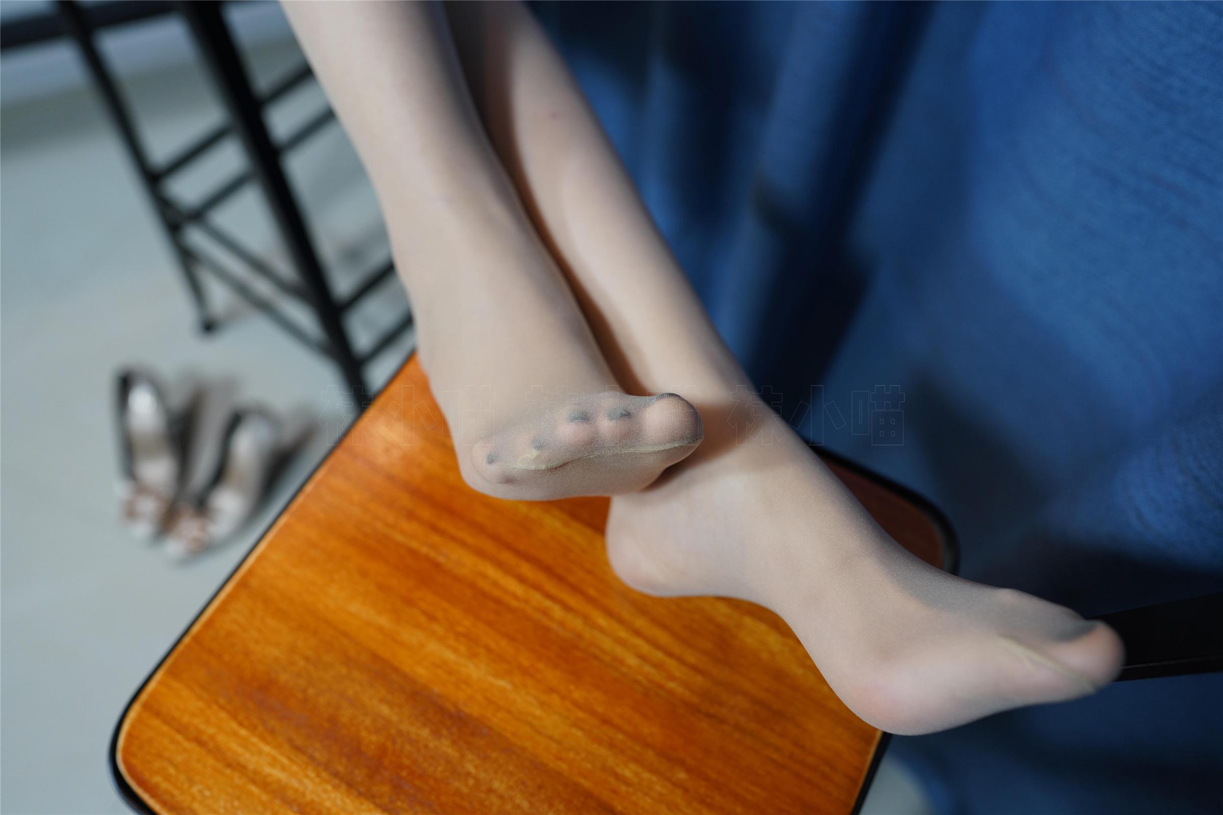 袜小喵 KT224 高脚凳女王 [95P]插图