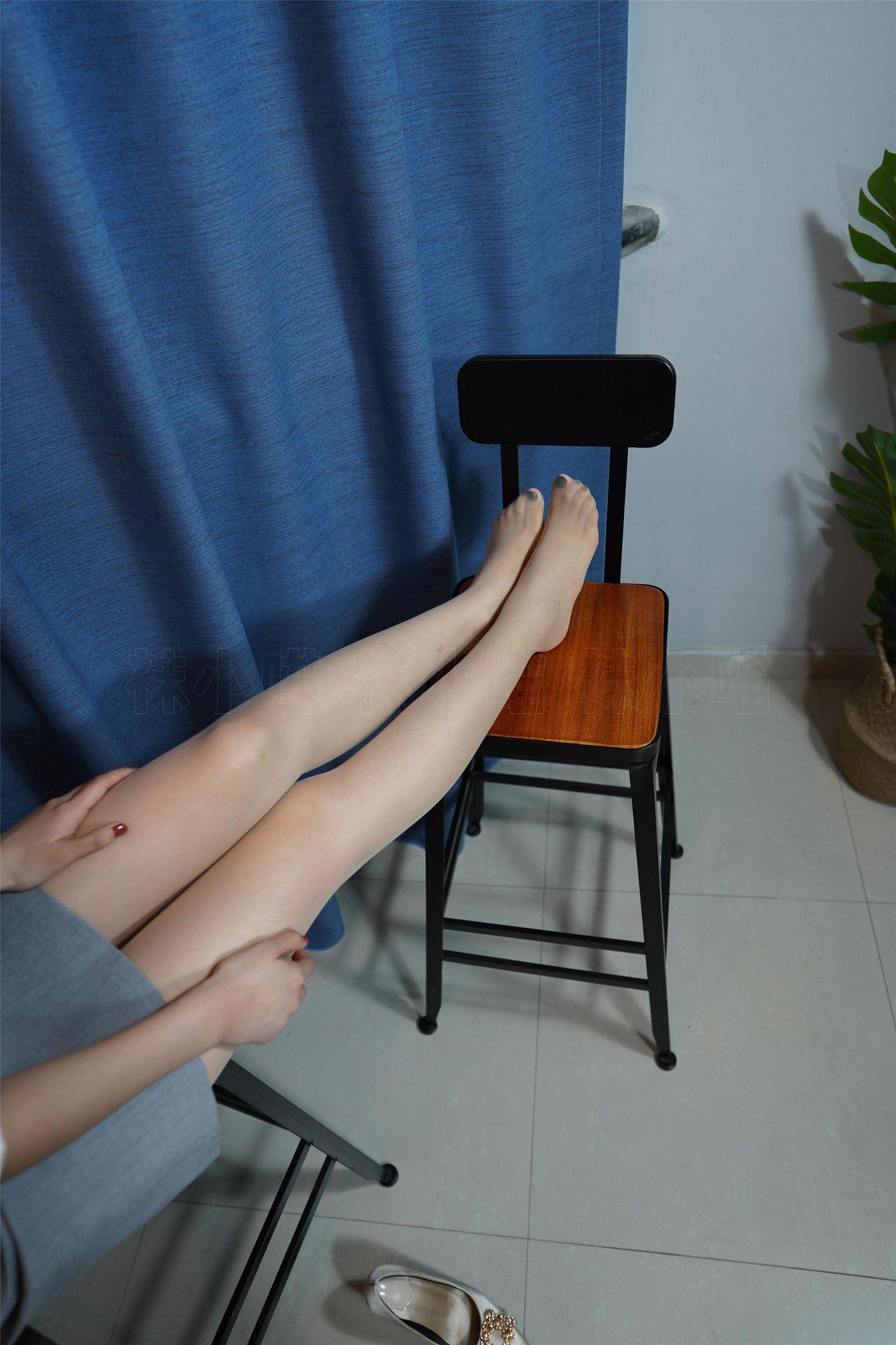 袜小喵 KT224 高脚凳女王 [95P]插图4