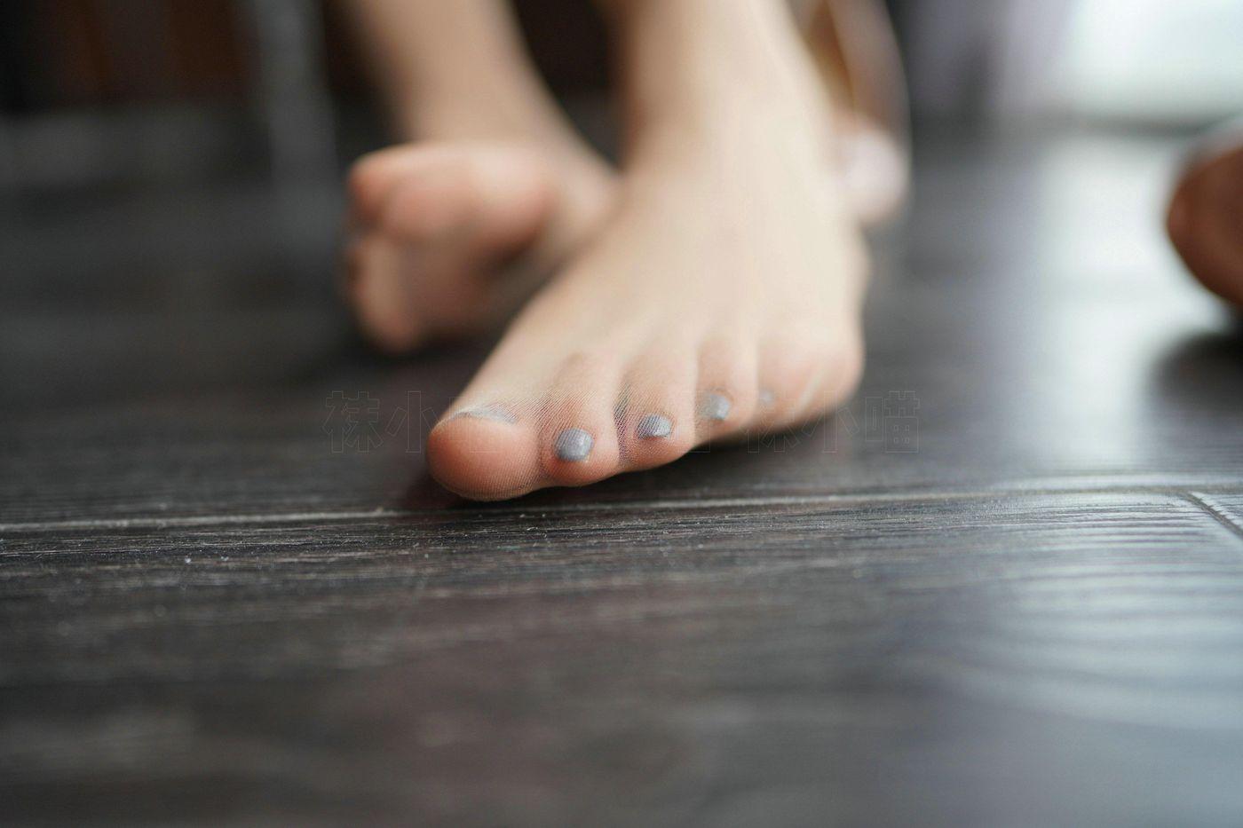 袜小喵 KT205 热裤少女喵 [59P]插图6