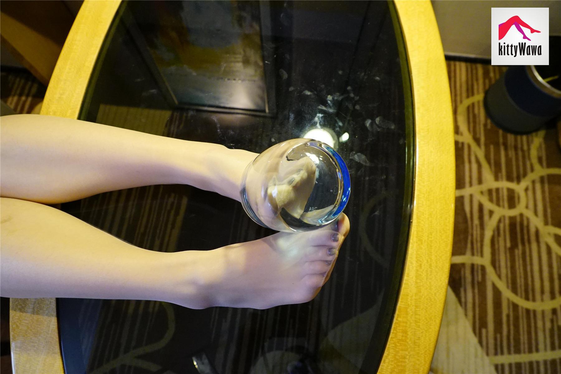 袜小喵 KT014 一女两杯 [99P]插图4