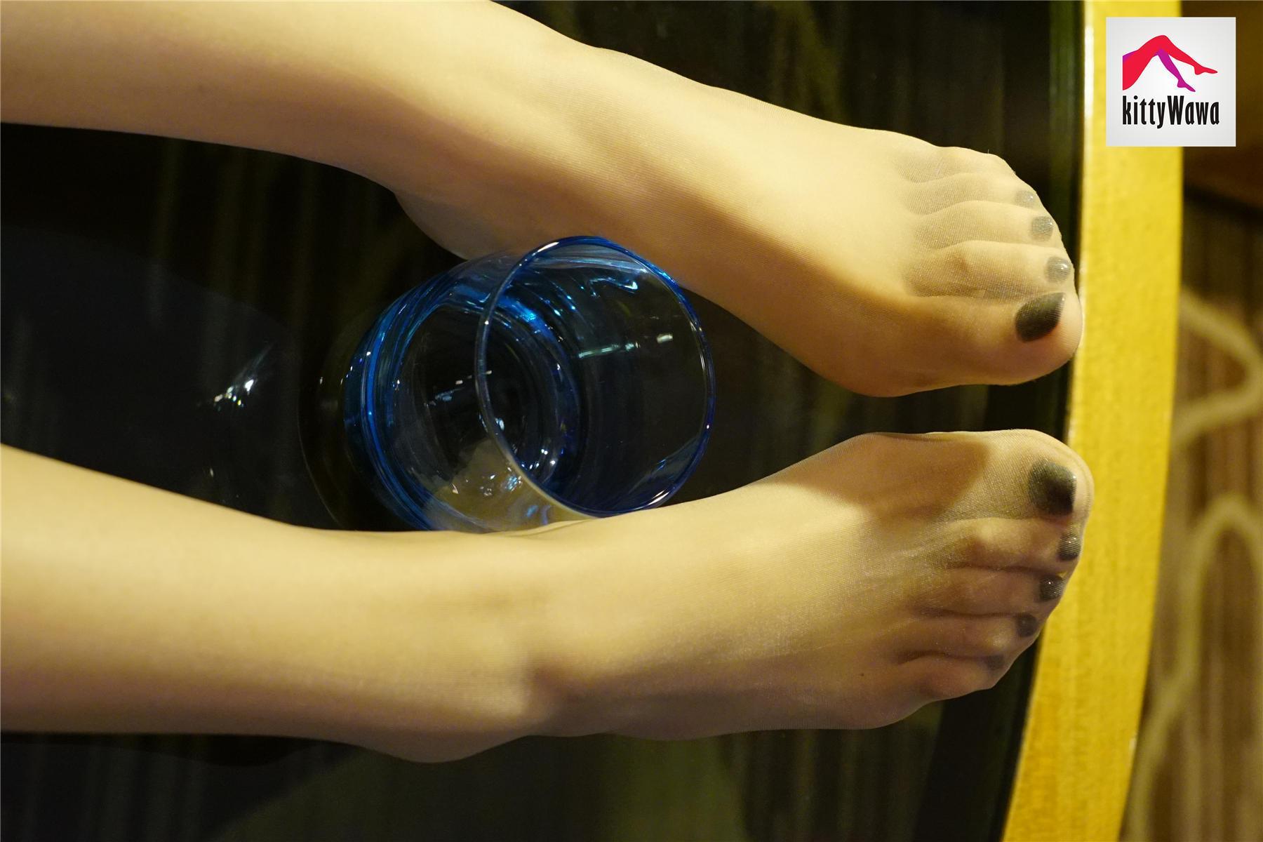 袜小喵 KT014 一女两杯 [99P]插图7