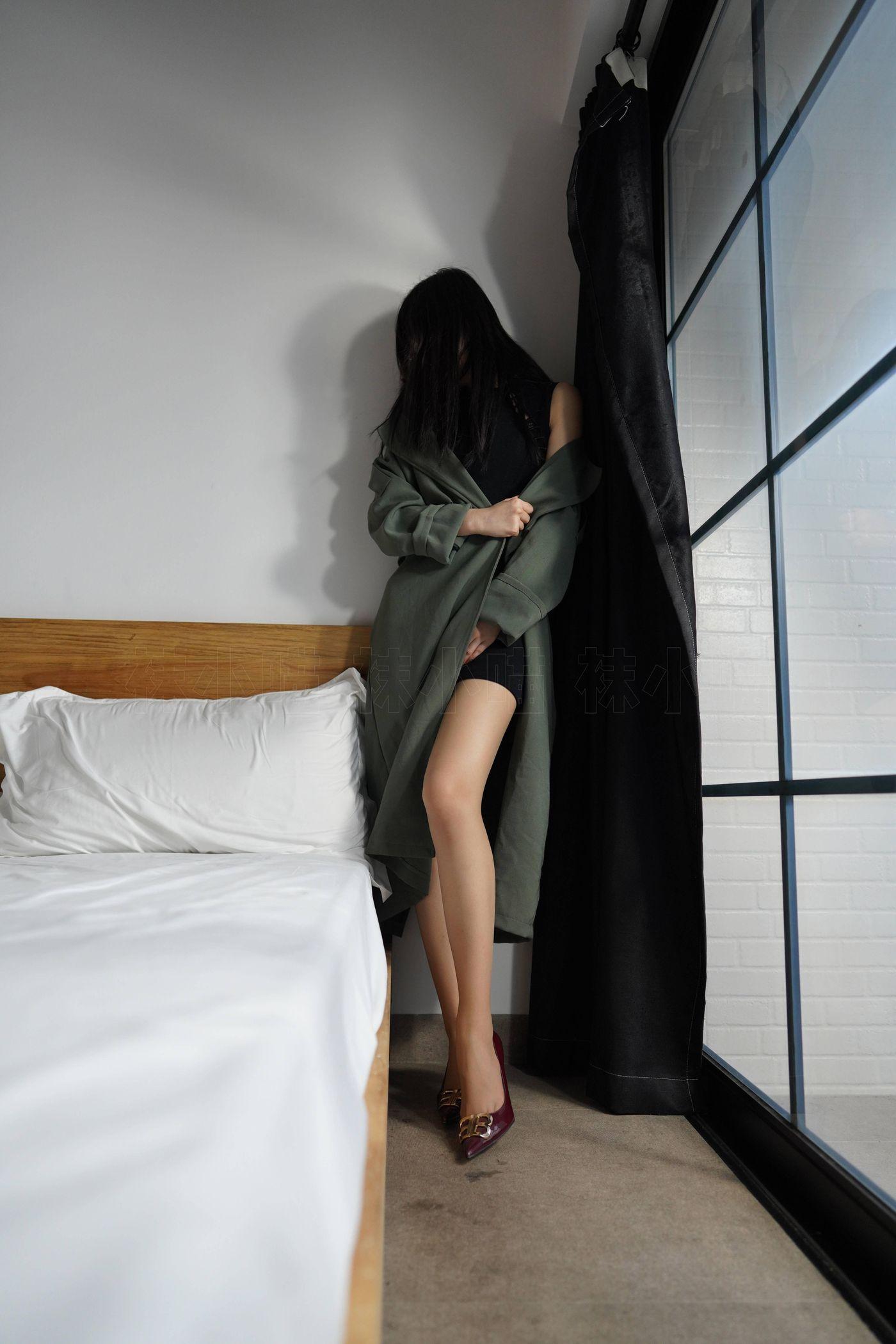 袜小喵 KT253 大衣×紧身裙 [86P]插图3