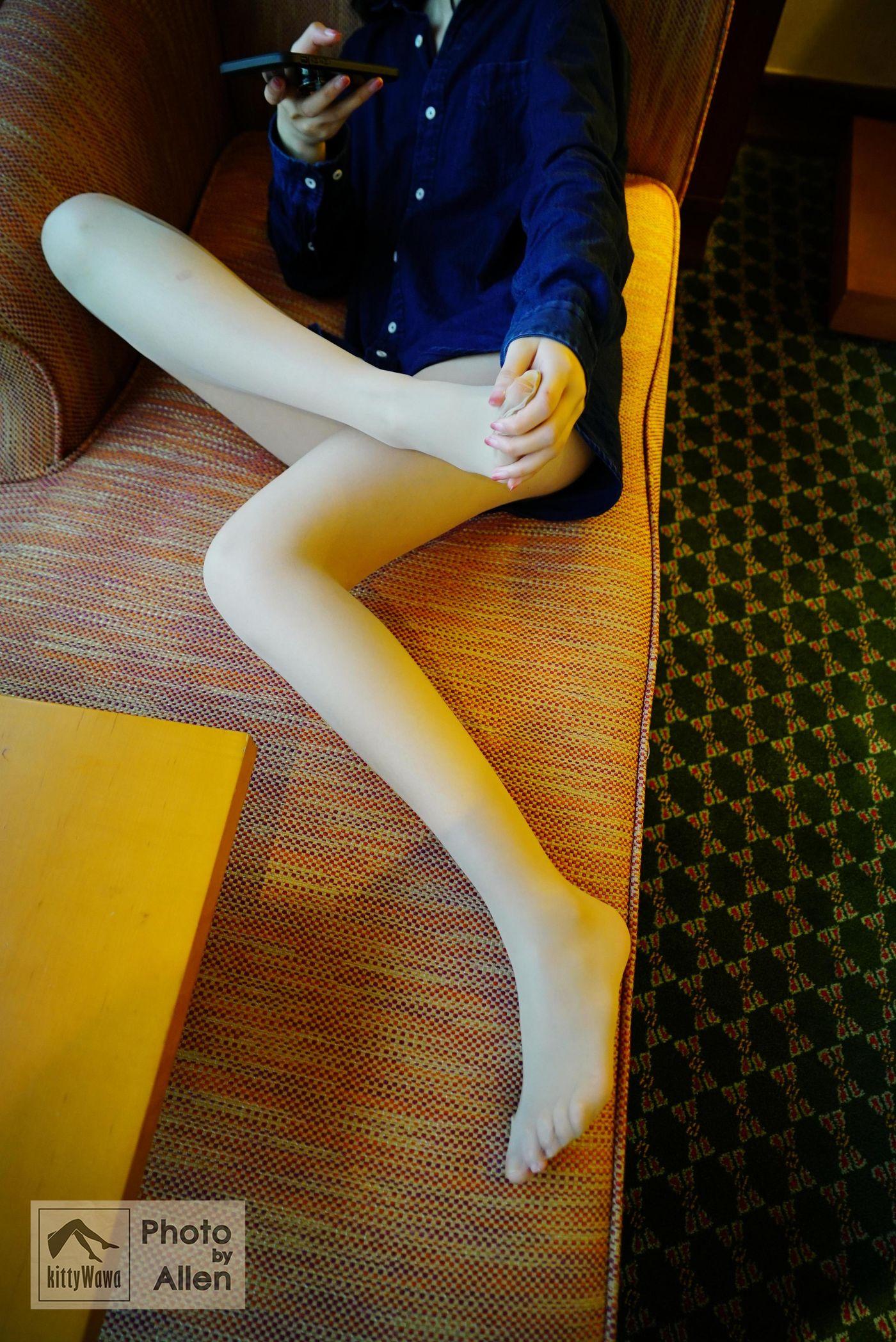 袜小喵 KT032 藏蓝衬衣 [59P]插图2