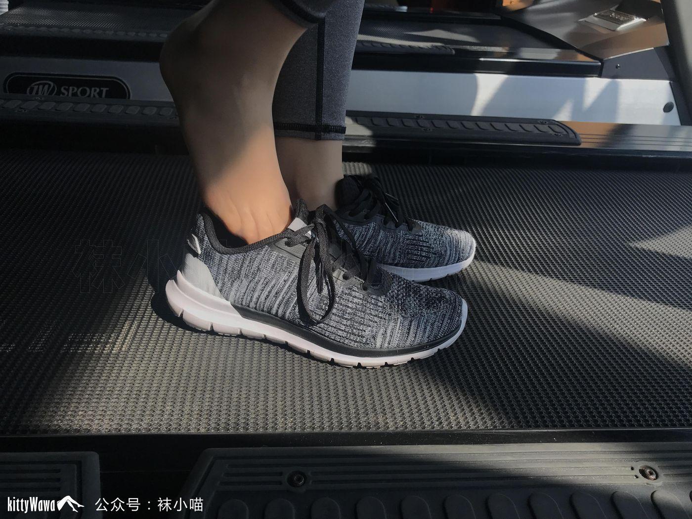 袜小喵 KT071 喵姐姐的健身课 [93P]插图5