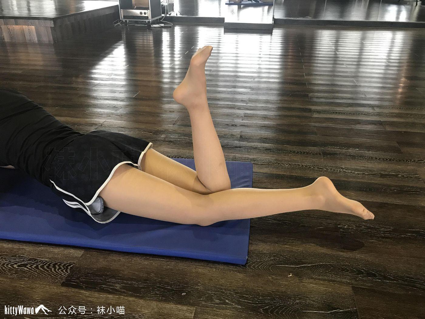 袜小喵 KT071 喵姐姐的健身课 [93P]插图3