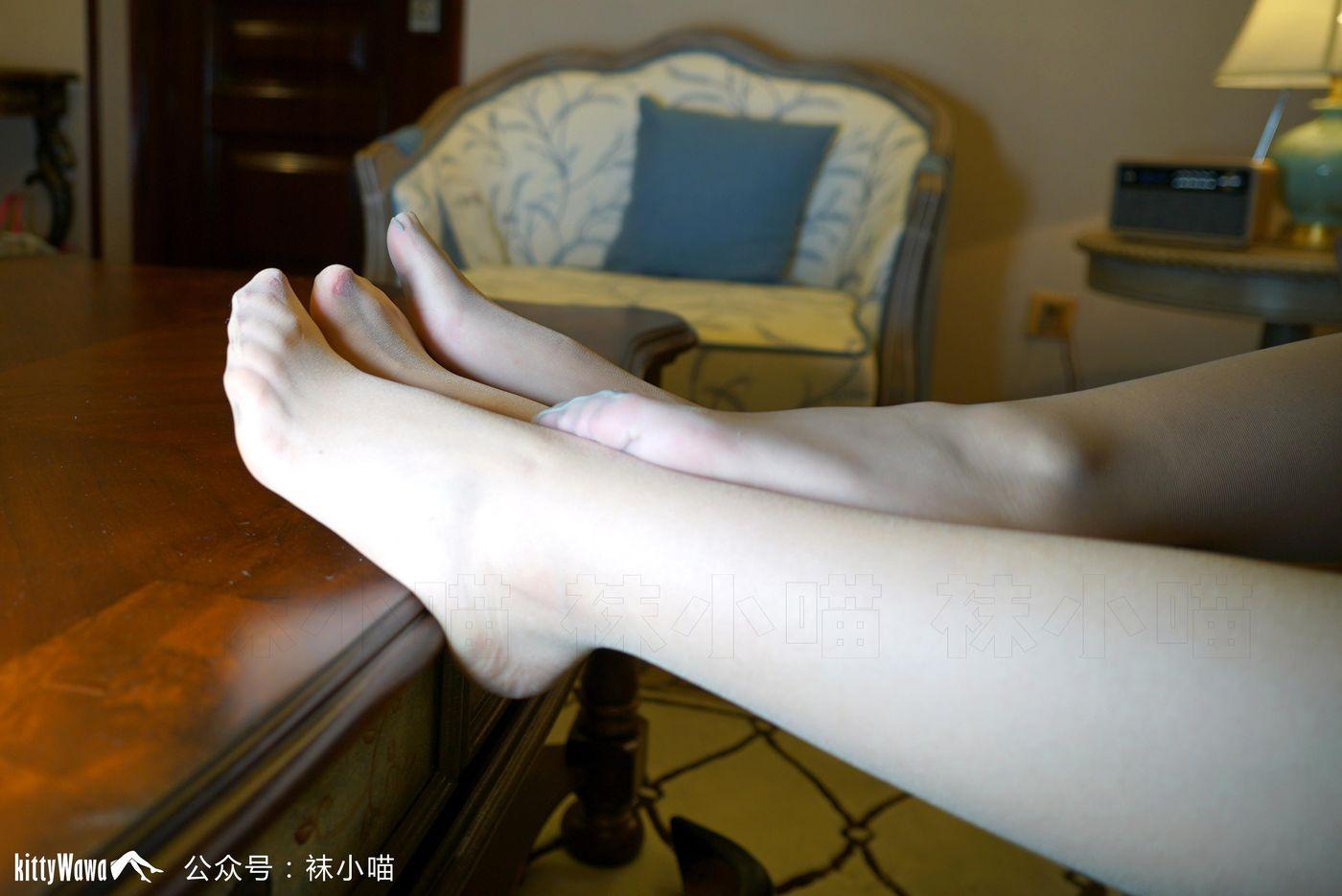 袜小喵 KT057 闺蜜大战 [58P]插图2