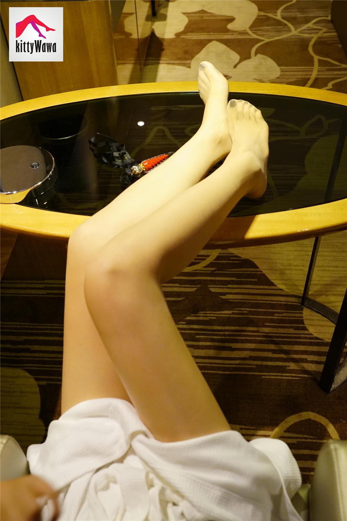 袜小喵 KT013 萝卜丁与浴袍 [99P]插图6
