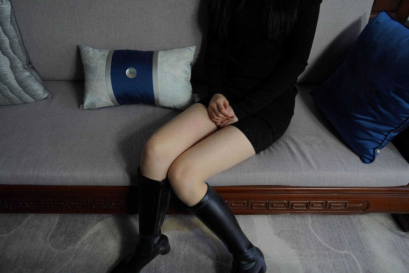 袜小喵 KT264 黑短裙与靴 [99P]插图4