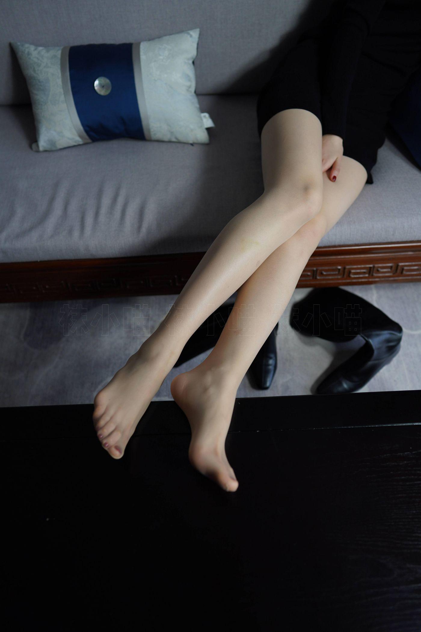 袜小喵 KT264 黑短裙与靴 [99P]插图4