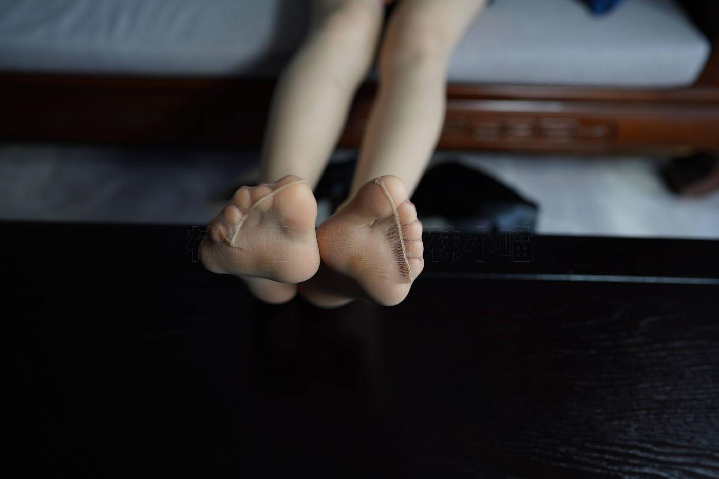 袜小喵 KT264 黑短裙与靴 [99P]插图4