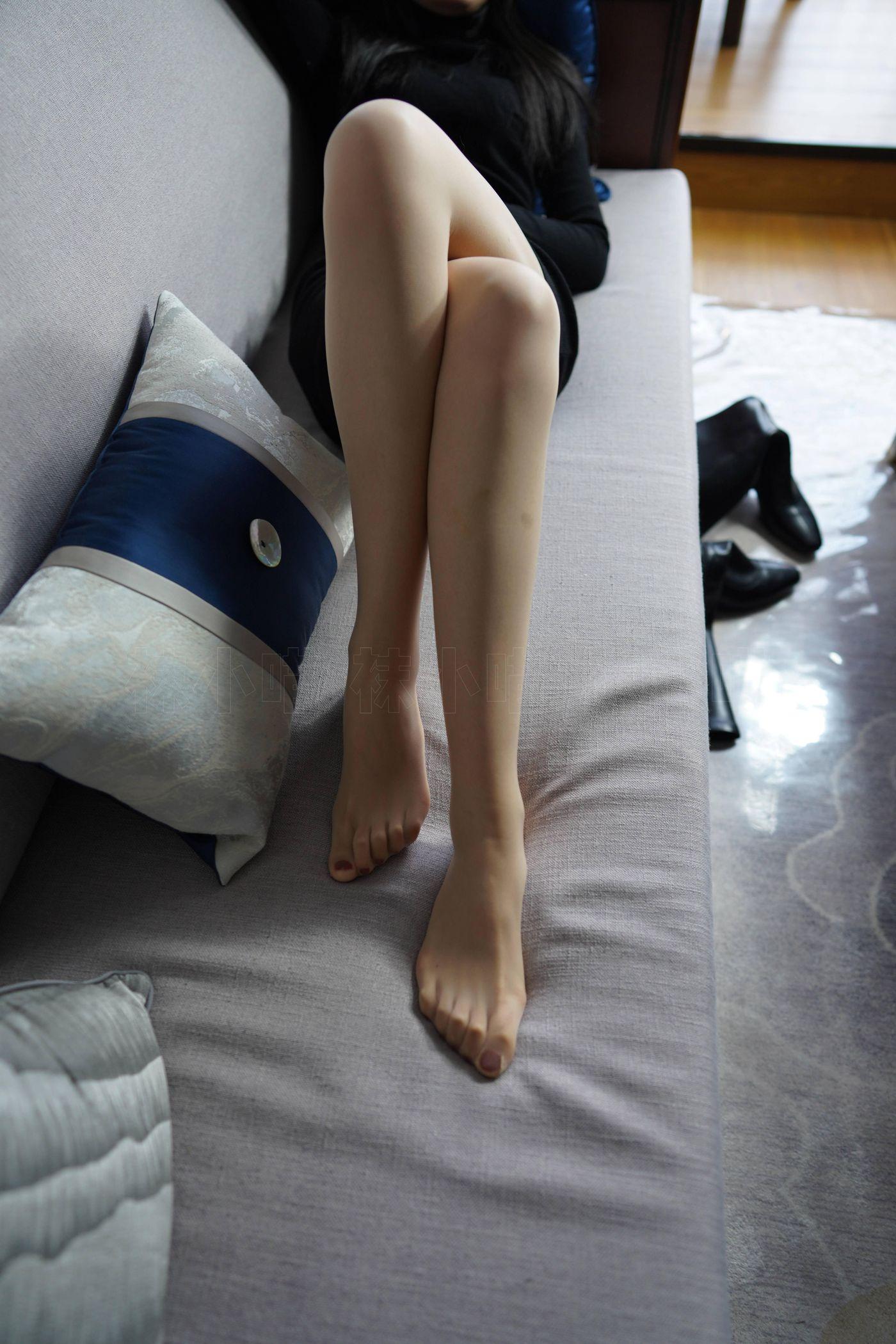 袜小喵 KT264 黑短裙与靴 [99P]插图8