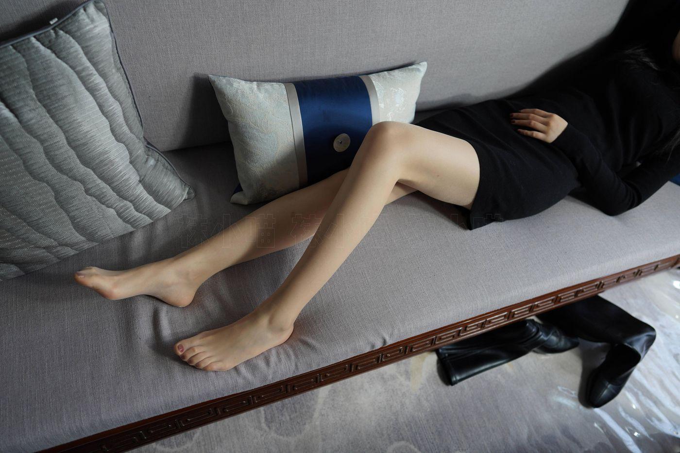 袜小喵 KT264 黑短裙与靴 [99P]插图2