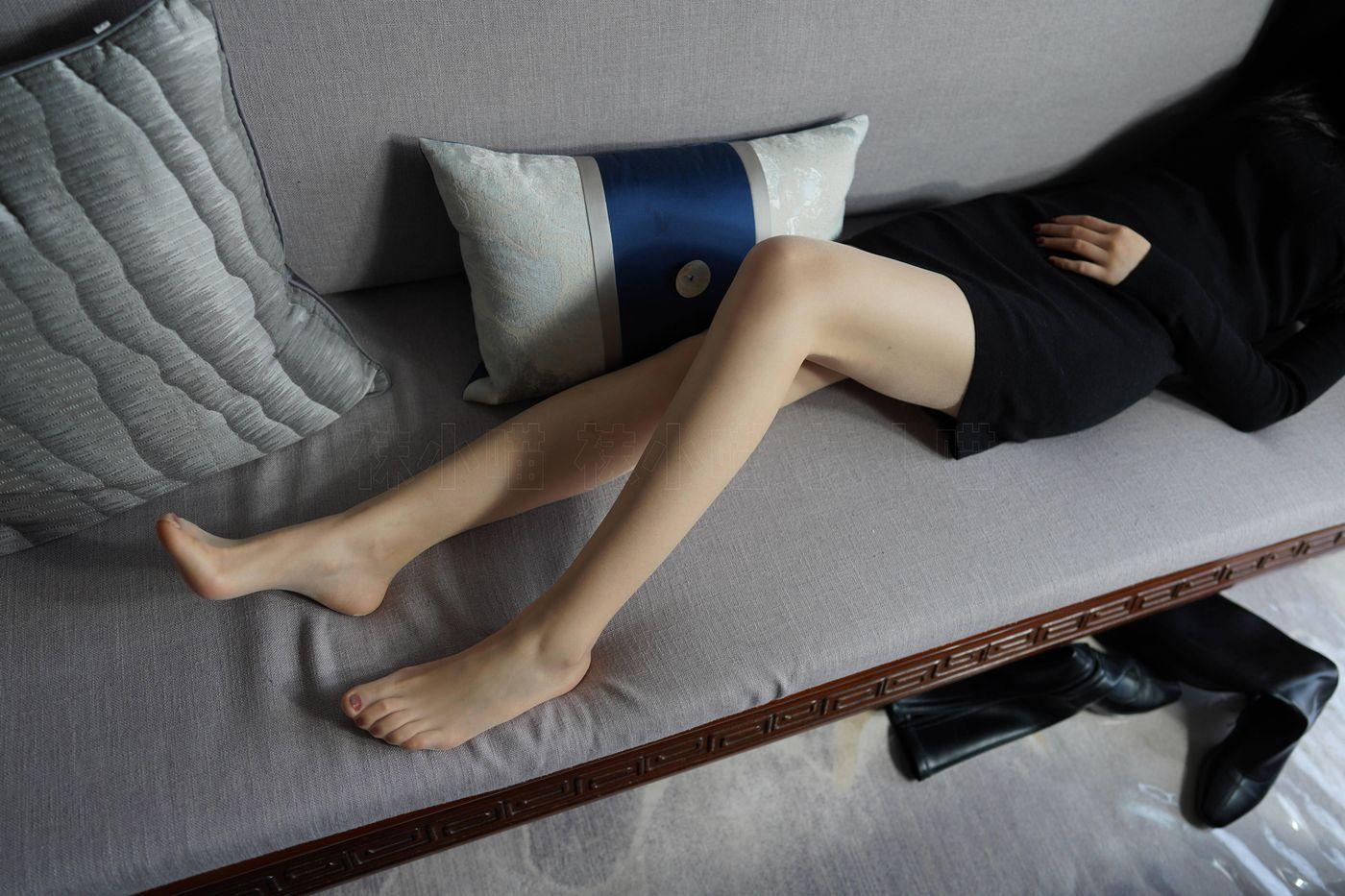 袜小喵 KT264 黑短裙与靴 [99P]插图3