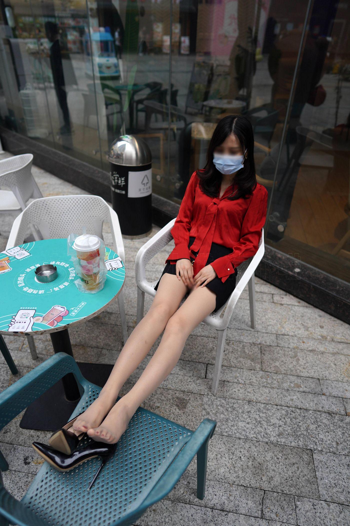 袜小喵 KT242 职场小辣椒 [99P]插图1