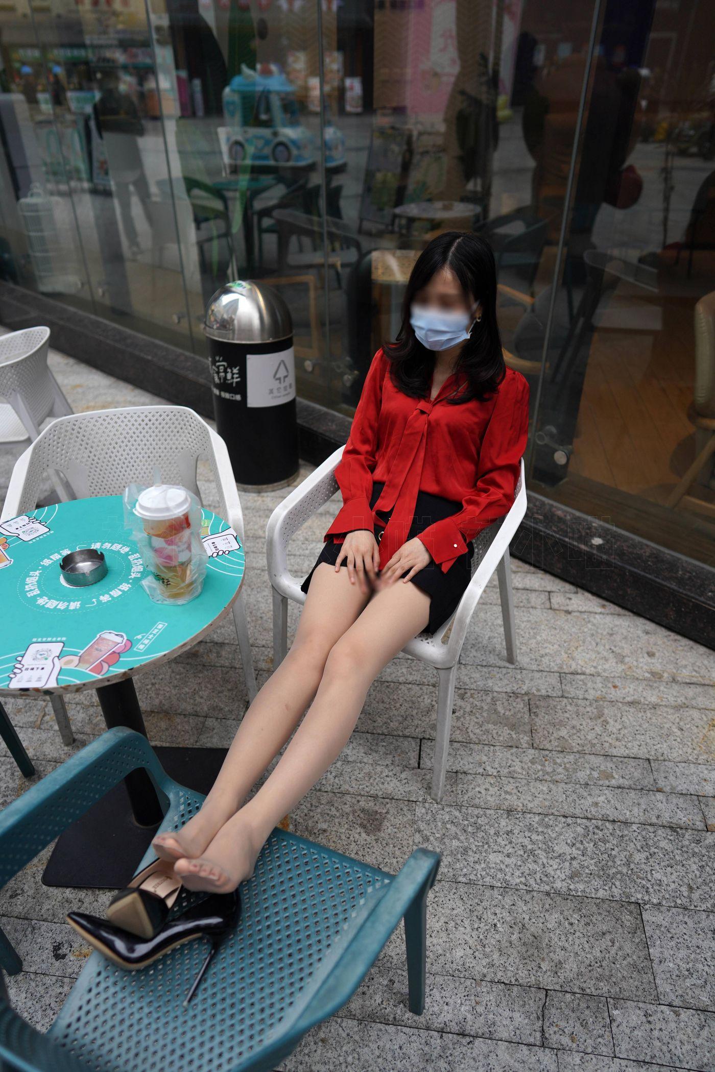 袜小喵 KT242 职场小辣椒 [99P]插图3