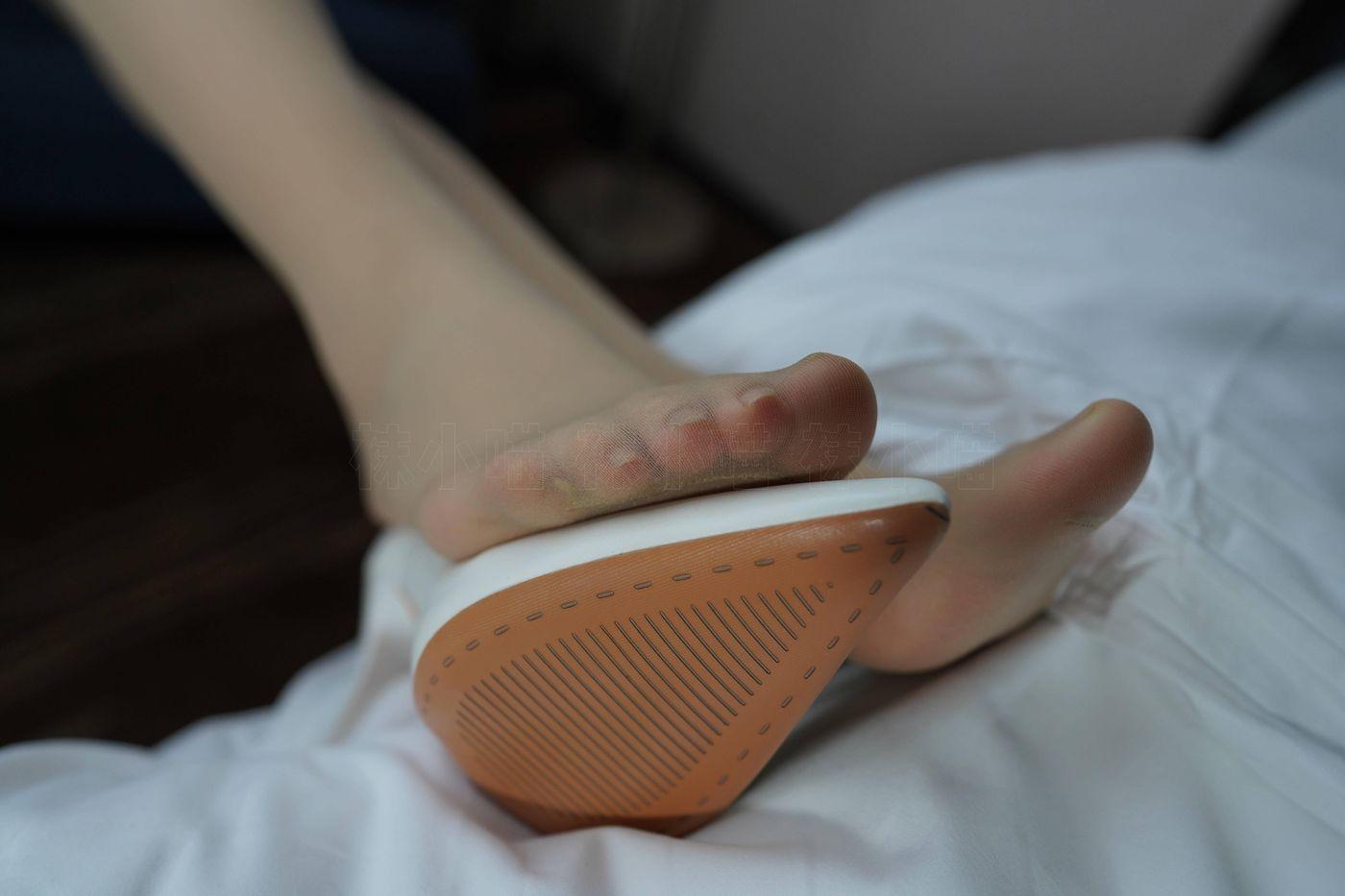 袜小喵 KT252 浅蓝连衣裙 [88P]插图6