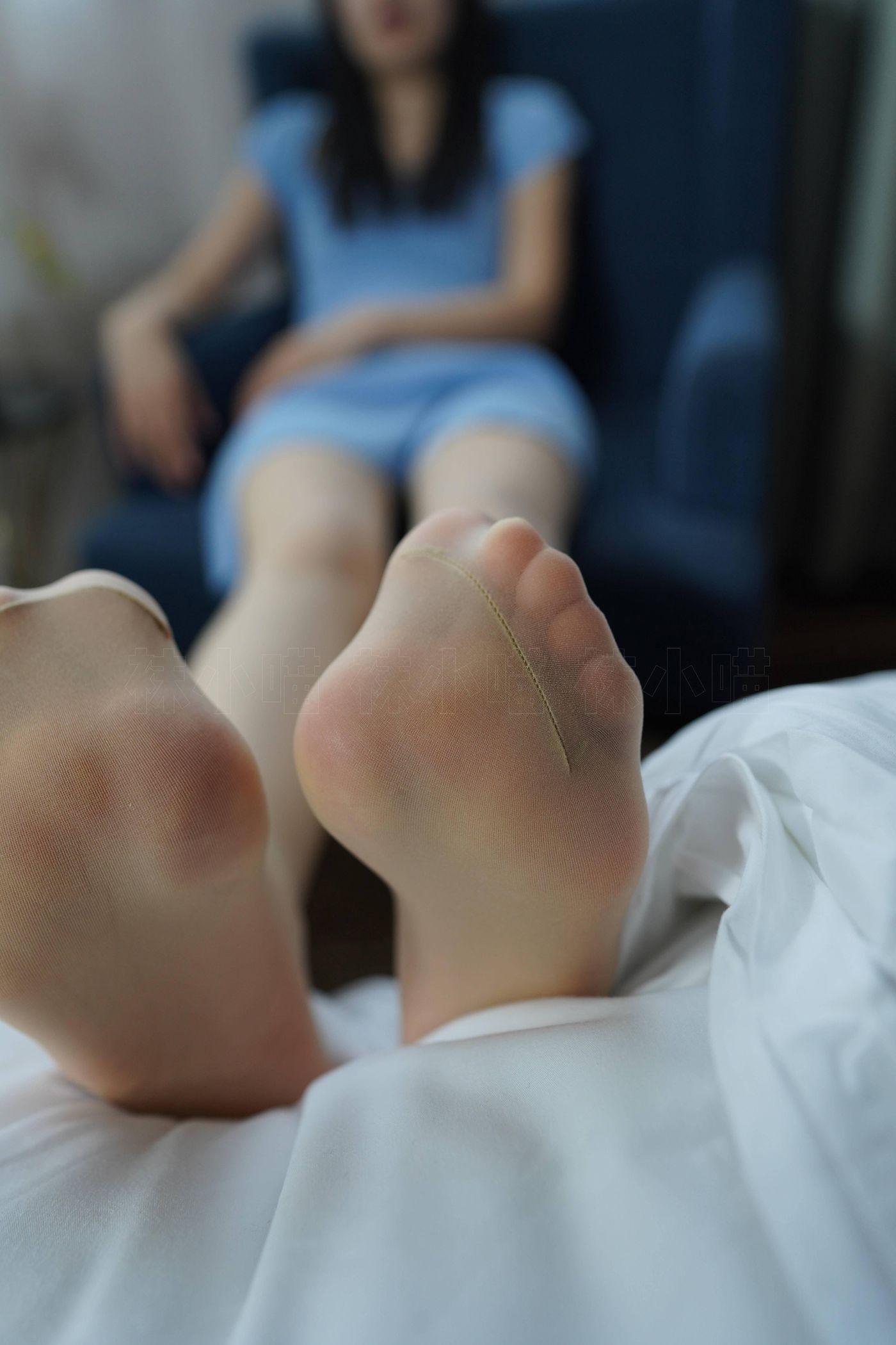 袜小喵 KT252 浅蓝连衣裙 [88P]插图3