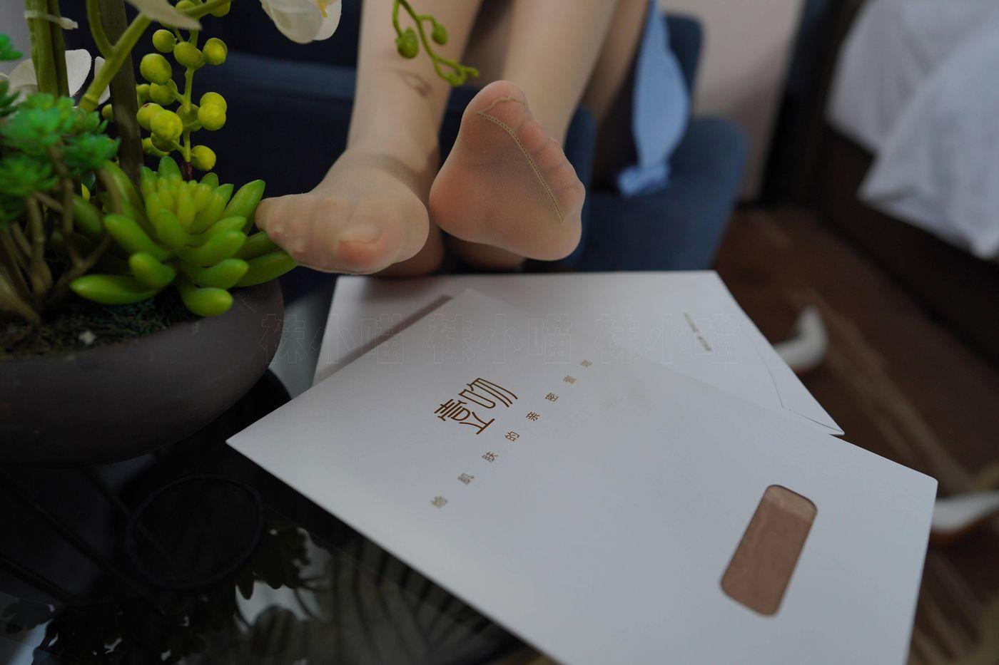 袜小喵 KT252 浅蓝连衣裙 [88P]插图3