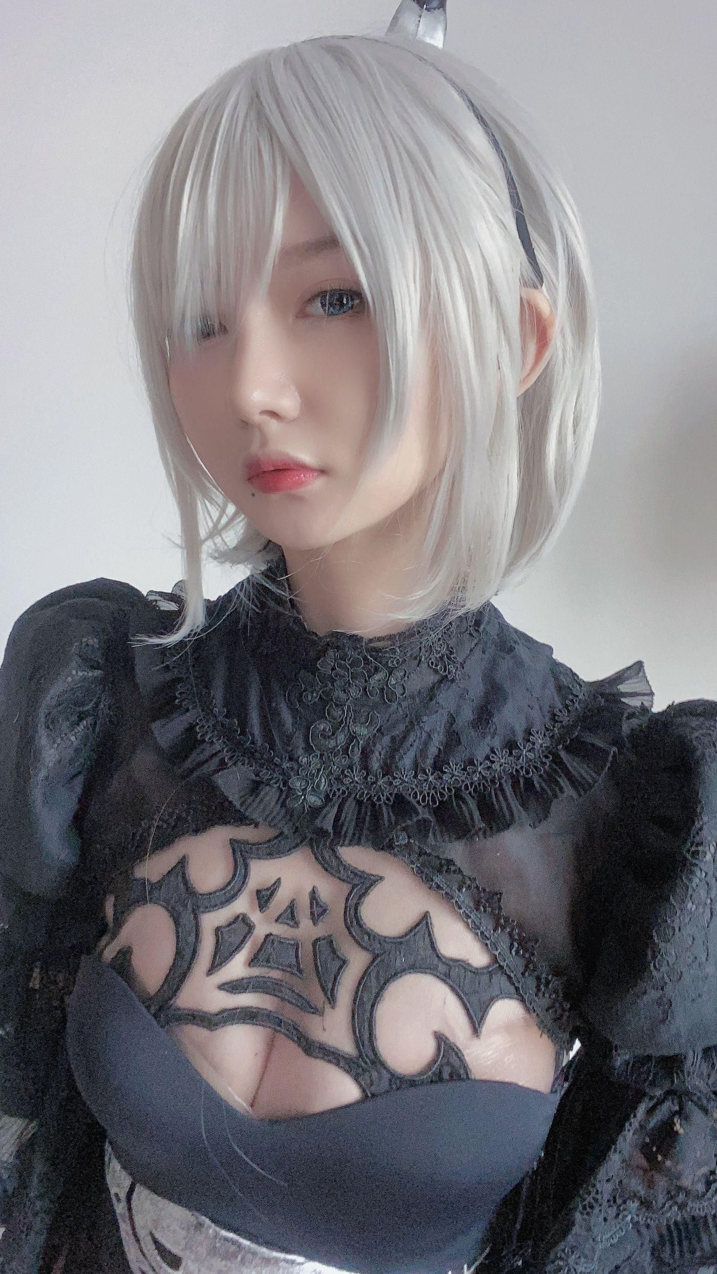 51酱 NO.003 2B黑婚纱 [53P]插图1