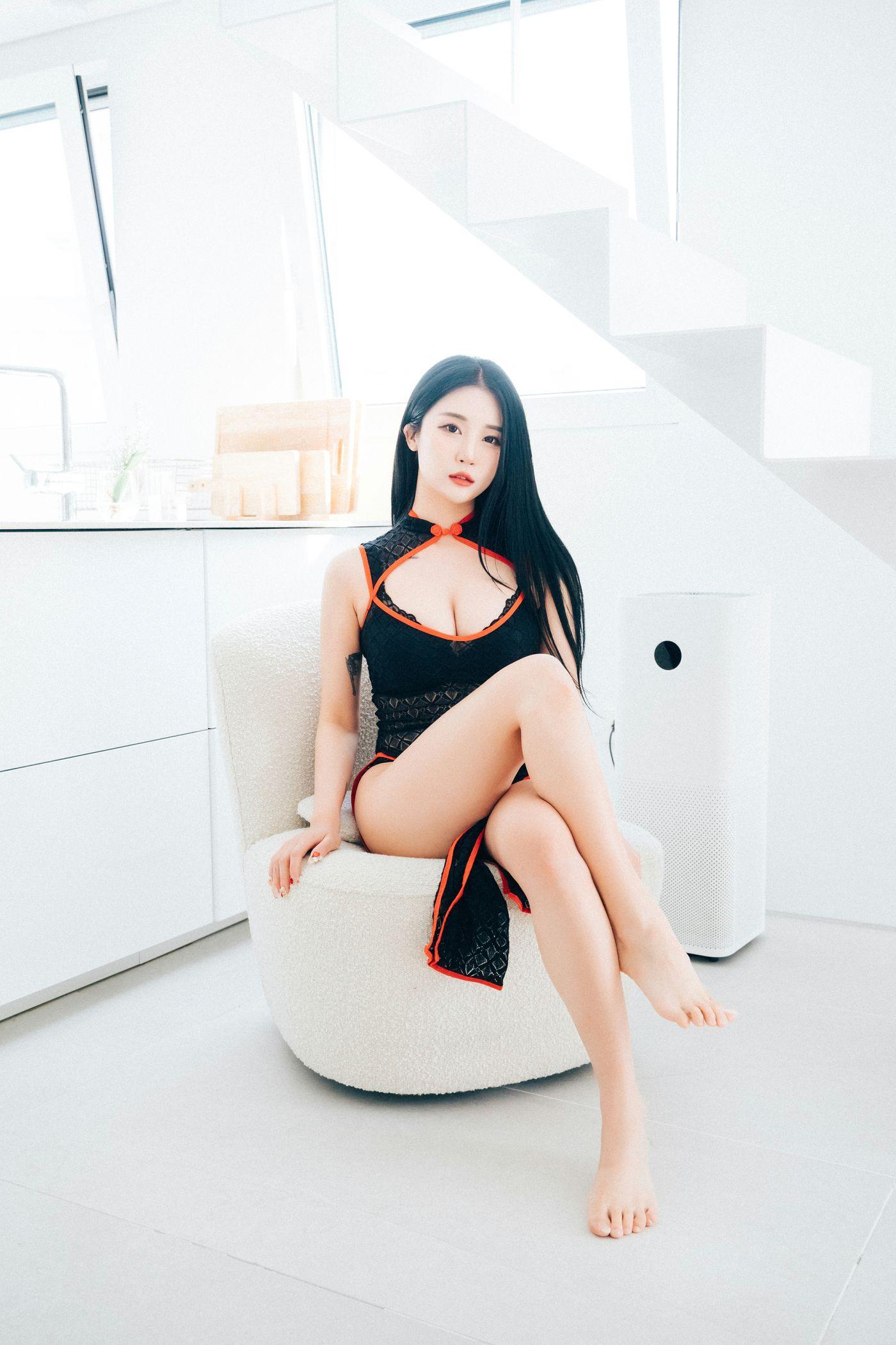 Bomi (보미) LOOZY The Undress [69P]插图