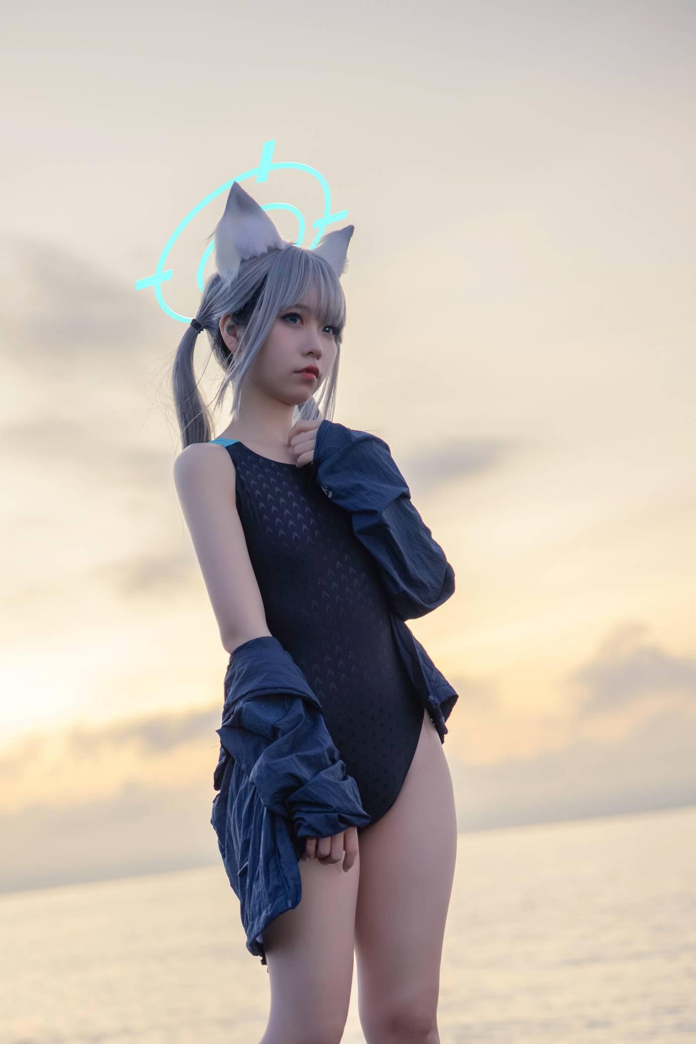 G44不会受伤 – NO.81 碧蓝档案 砂狼白子泳装 [26P]插图3