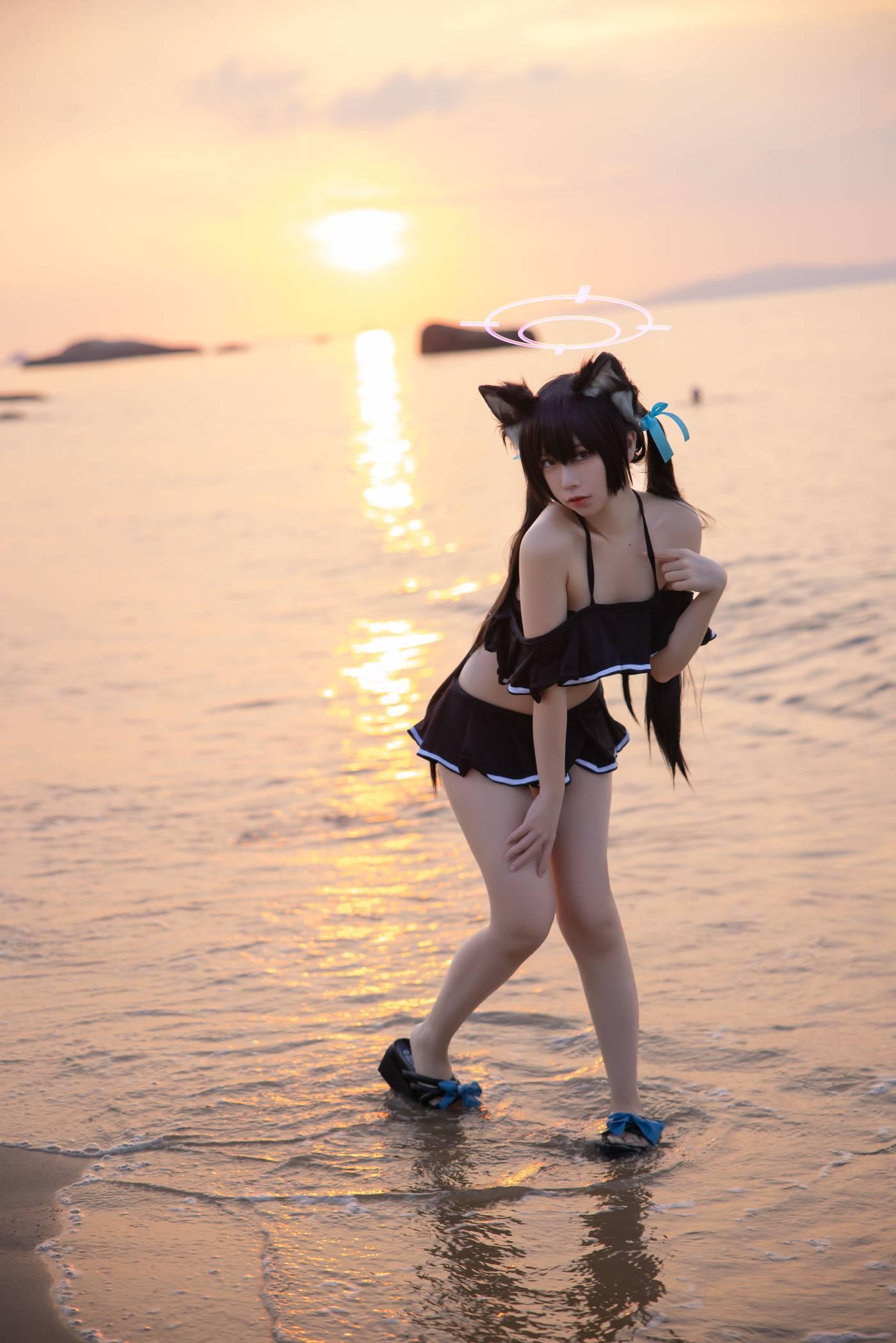 G44不会受伤 – NO.80 碧蓝档案 黑見芹香 海边泳装 [20P]插图5