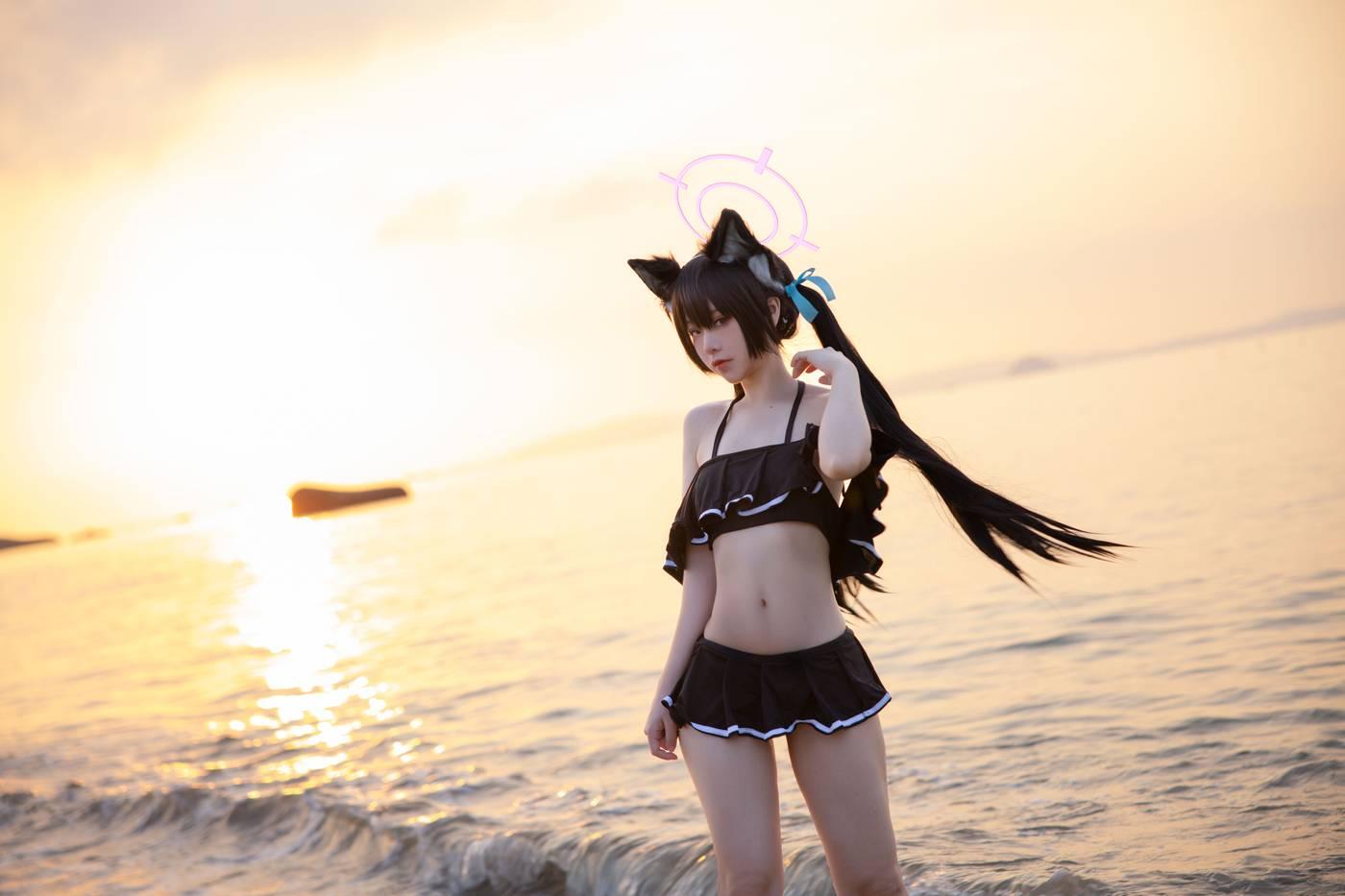 G44不会受伤 – NO.80 碧蓝档案 黑見芹香 海边泳装 [20P]插图