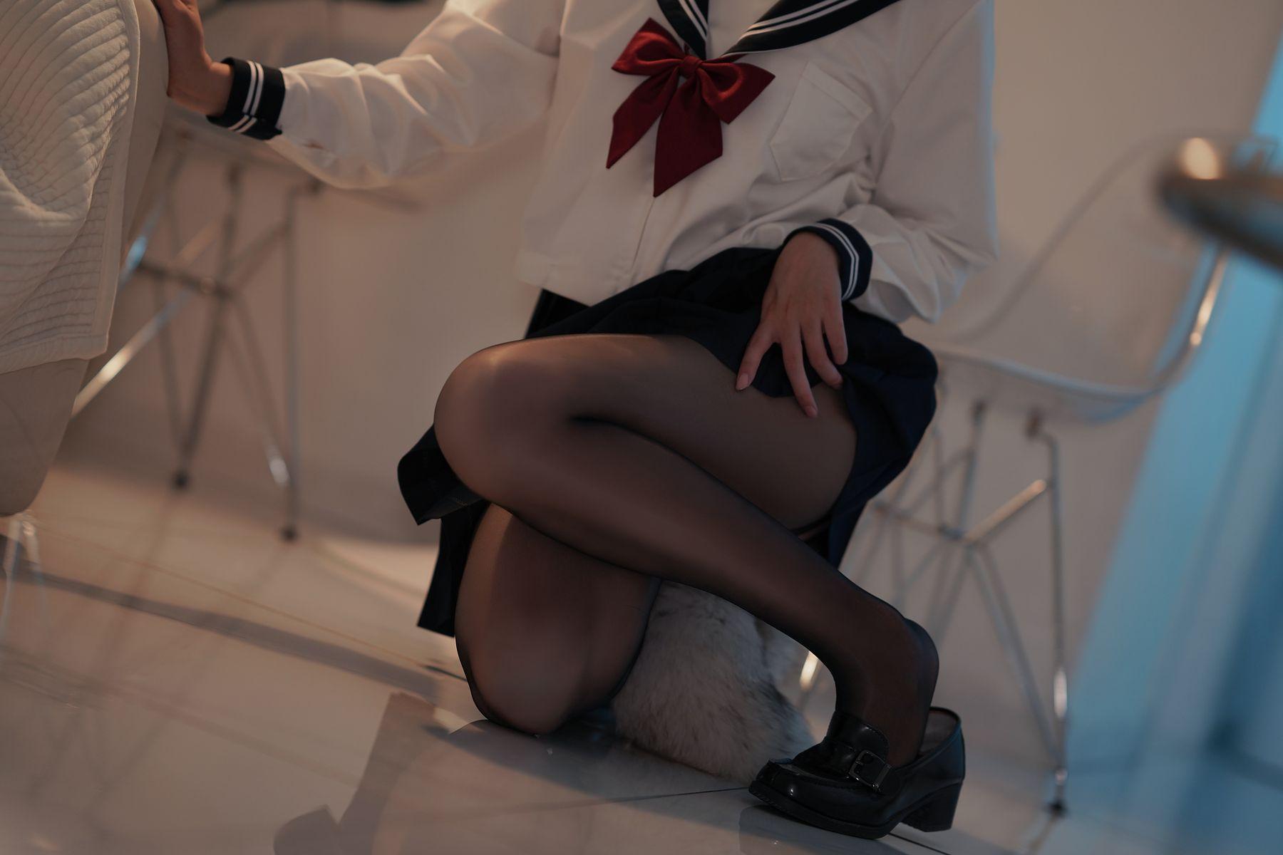 Natsuko夏夏子 NO.002 JK大尾巴猫[50P]插图3