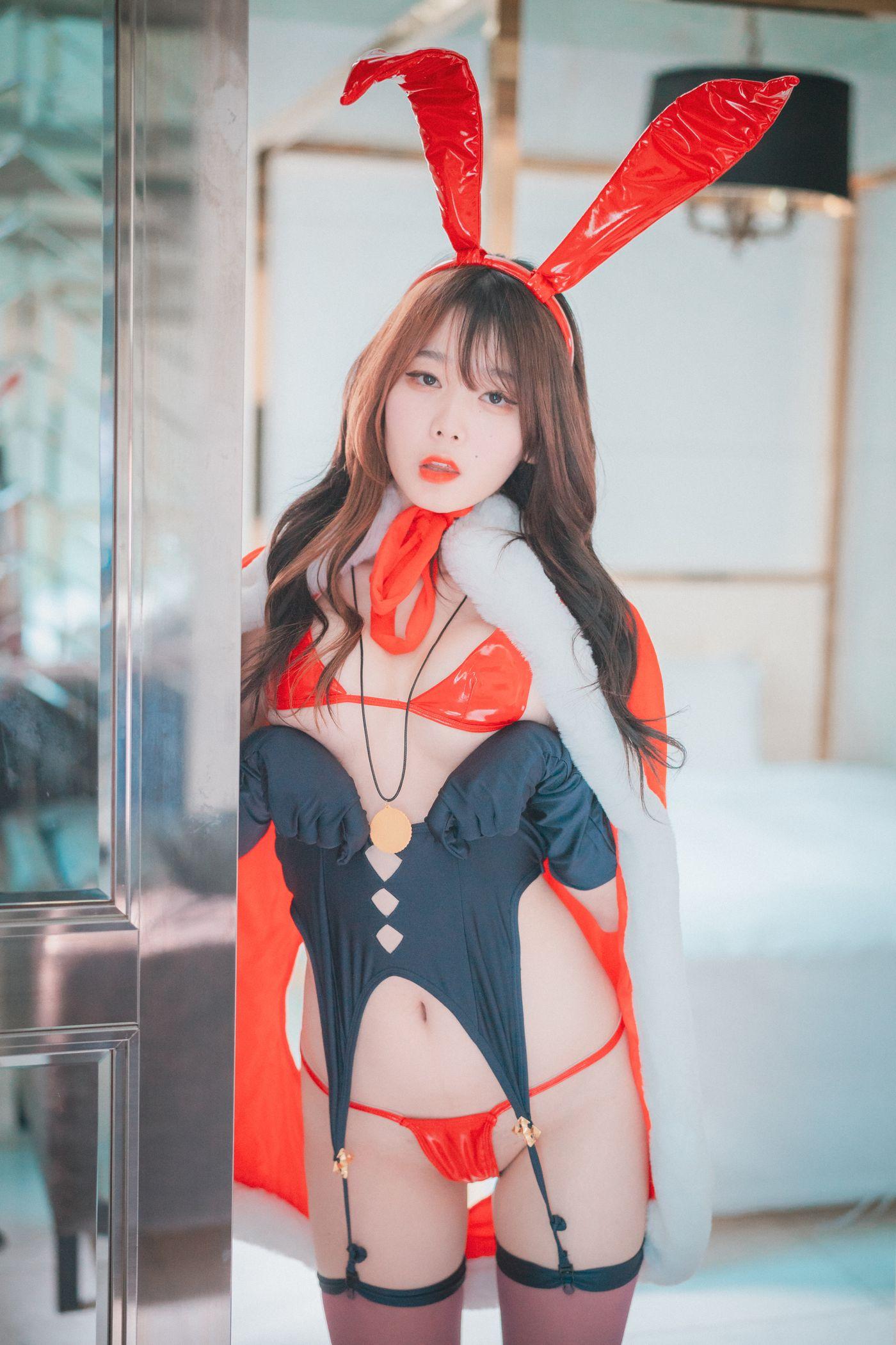 Zia (지아)  NO.017 DJAWA Photo Christmas Special 2020 [70P]插图9