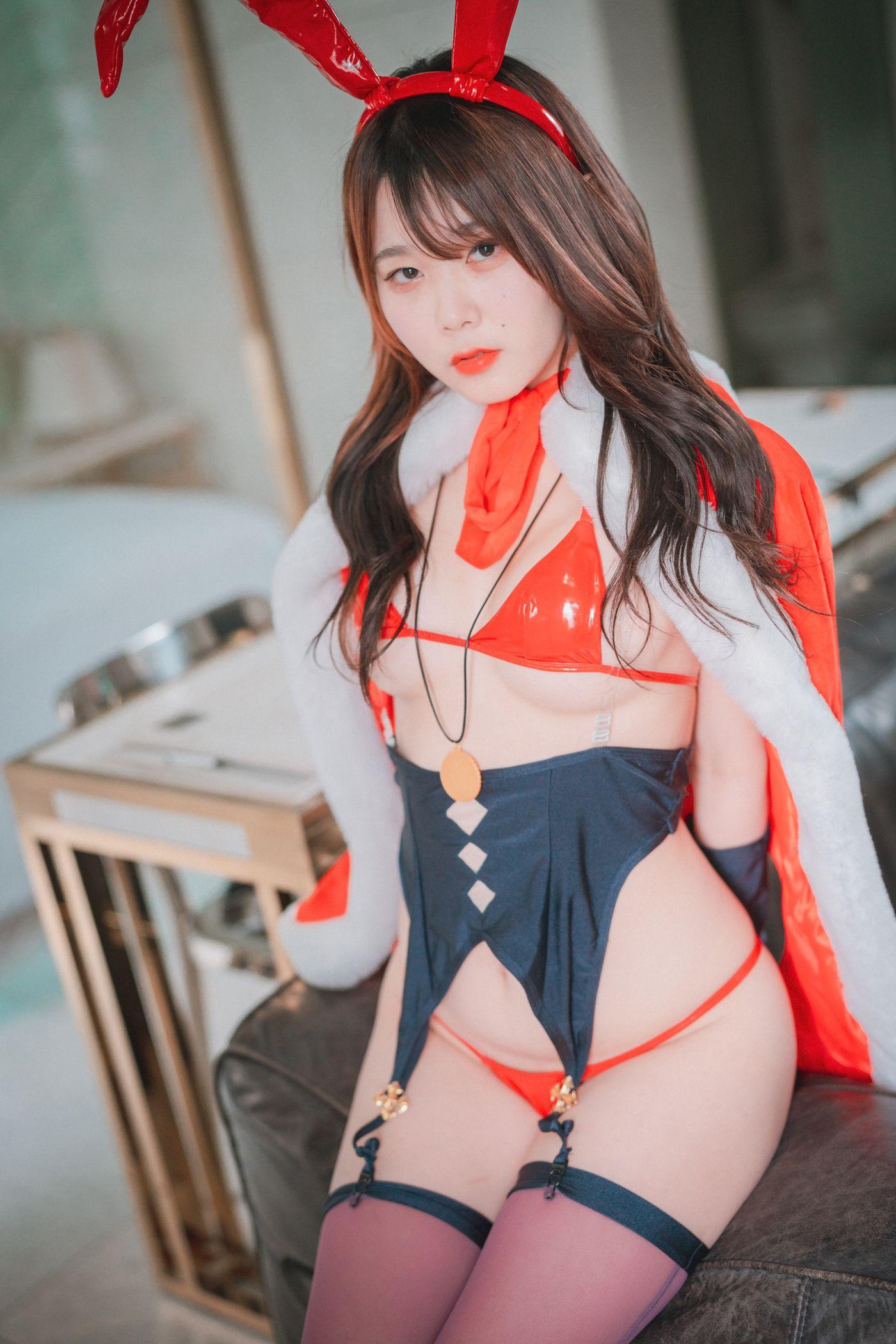 Zia (지아)  NO.017 DJAWA Photo Christmas Special 2020 [70P]插图2