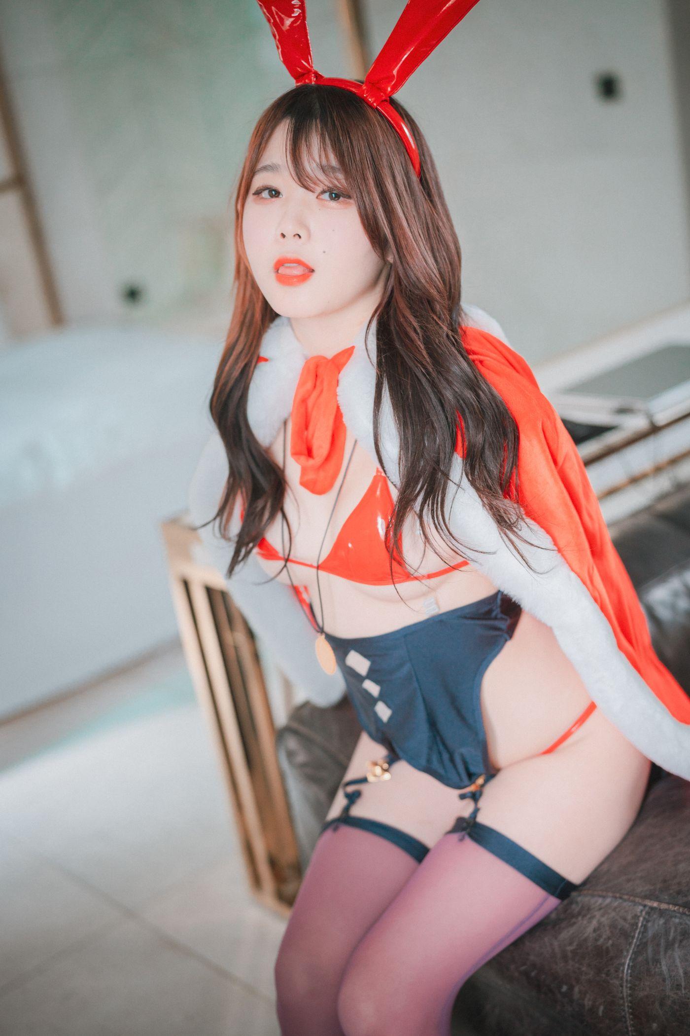 Zia (지아)  NO.017 DJAWA Photo Christmas Special 2020 [70P]插图4