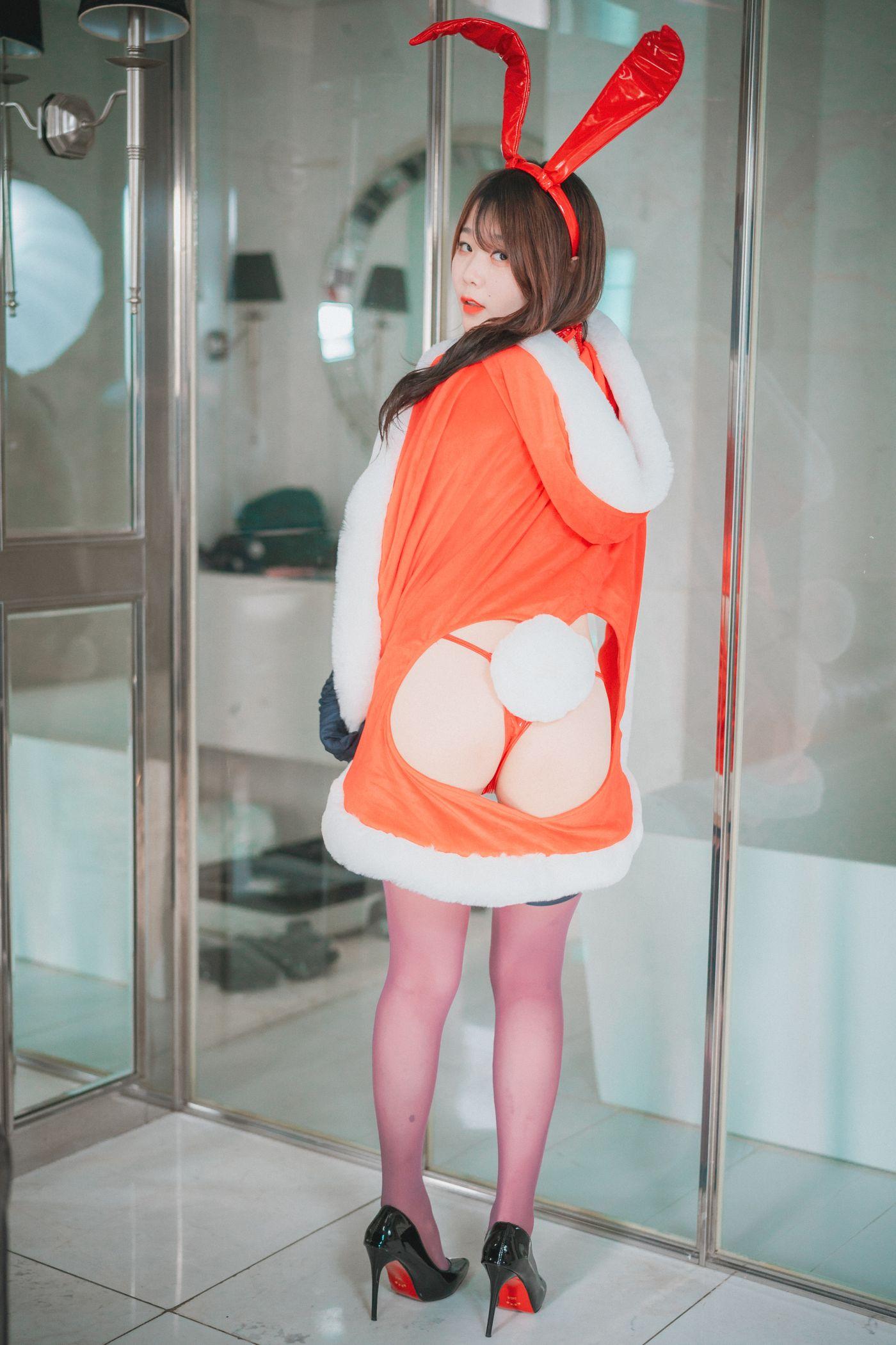 Zia (지아)  NO.017 DJAWA Photo Christmas Special 2020 [70P]插图6