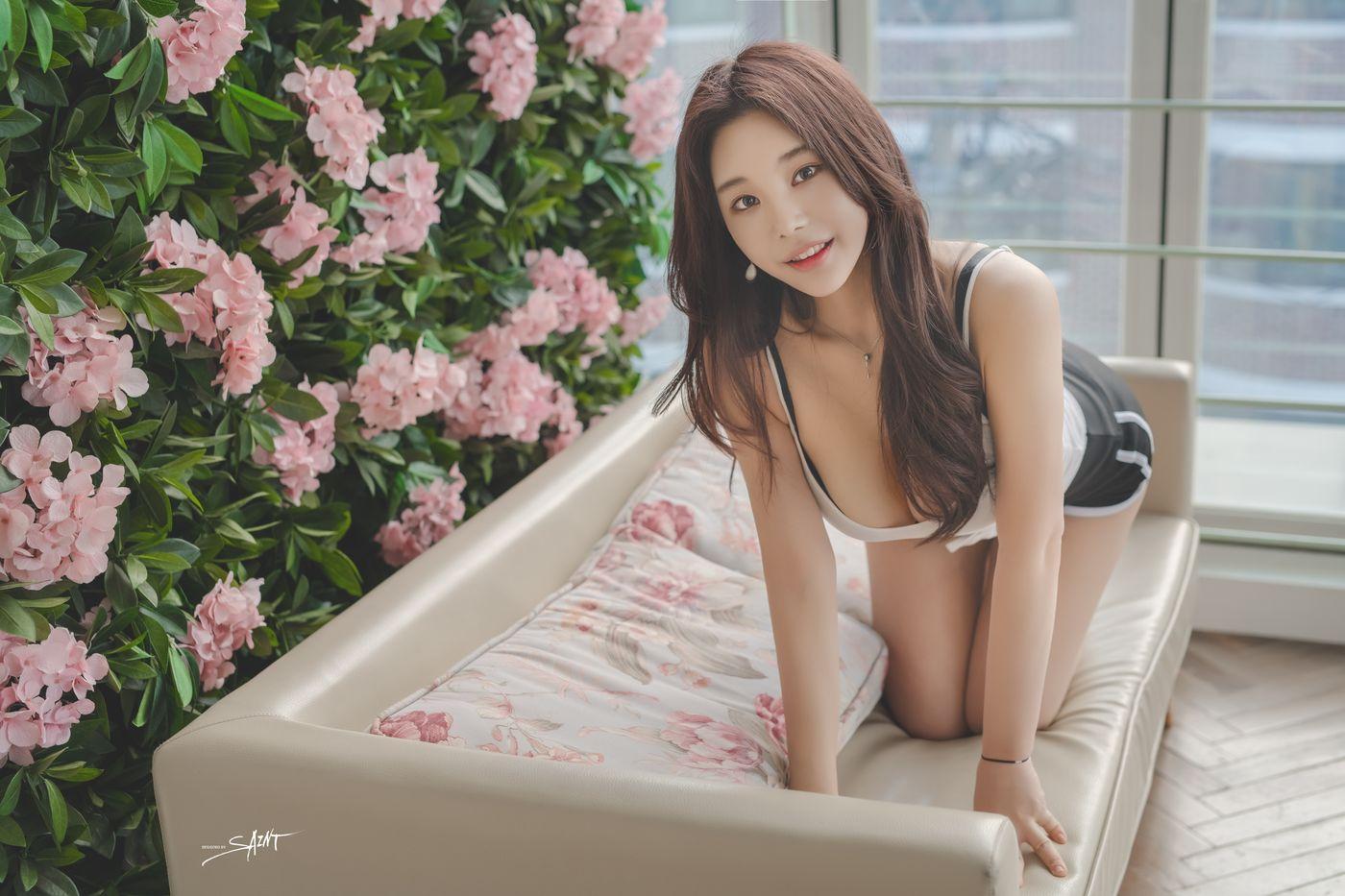 Zzyuri (쮸리) NO.012 [SAINT Photolife] Vol.1 – 1 Year Anniversary [51P]插图1