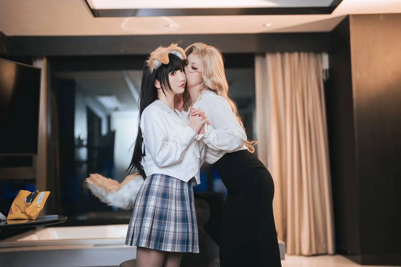 rioko凉凉子 NO.105 &面饼仙儿 双人版女上司 [40P]插图4