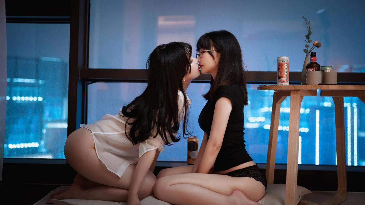 rioko凉凉子&面饼仙儿 NO.092 黑丝ol制服双人-OL百合篇[41P]插图8