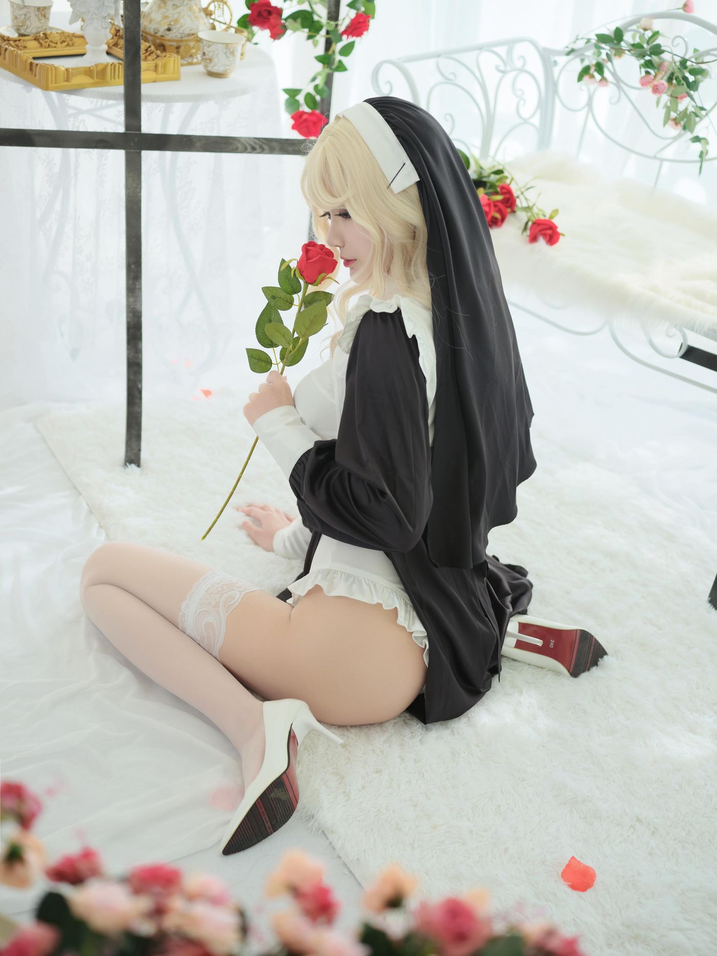 一米八的大梨子 NO.014 修女[36P]插图1