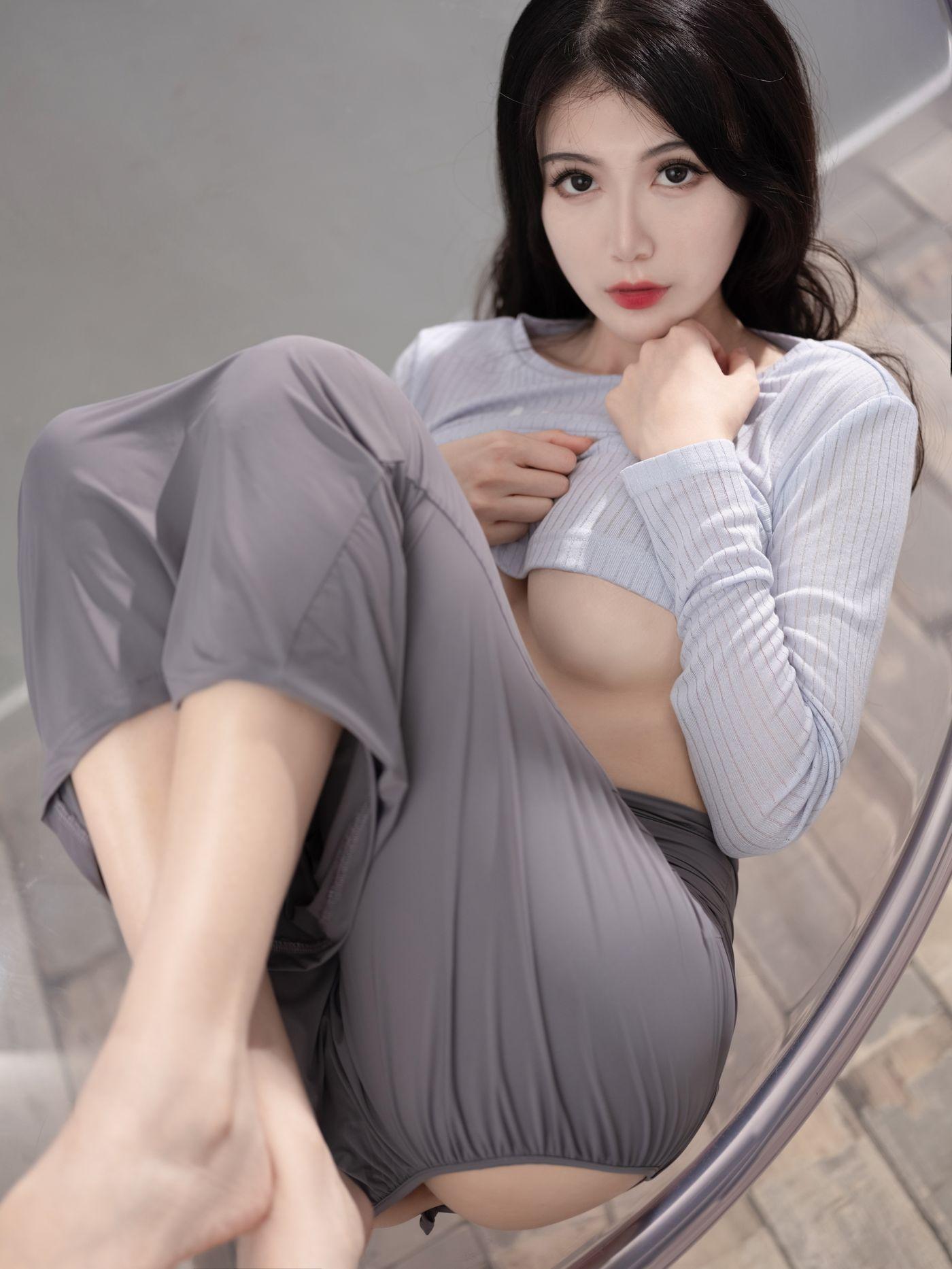 一米八的大梨子 NO.012 吉他姐姐 [31P]插图