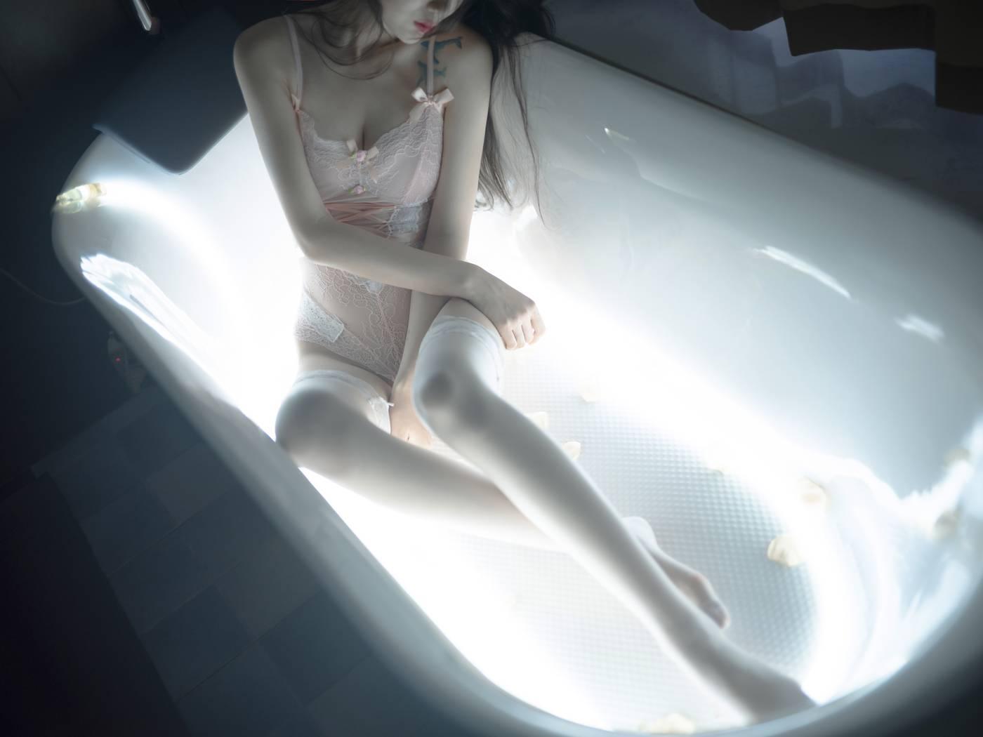 一米八的大梨子 – NO.16 思念如苦海 [40P]插图1