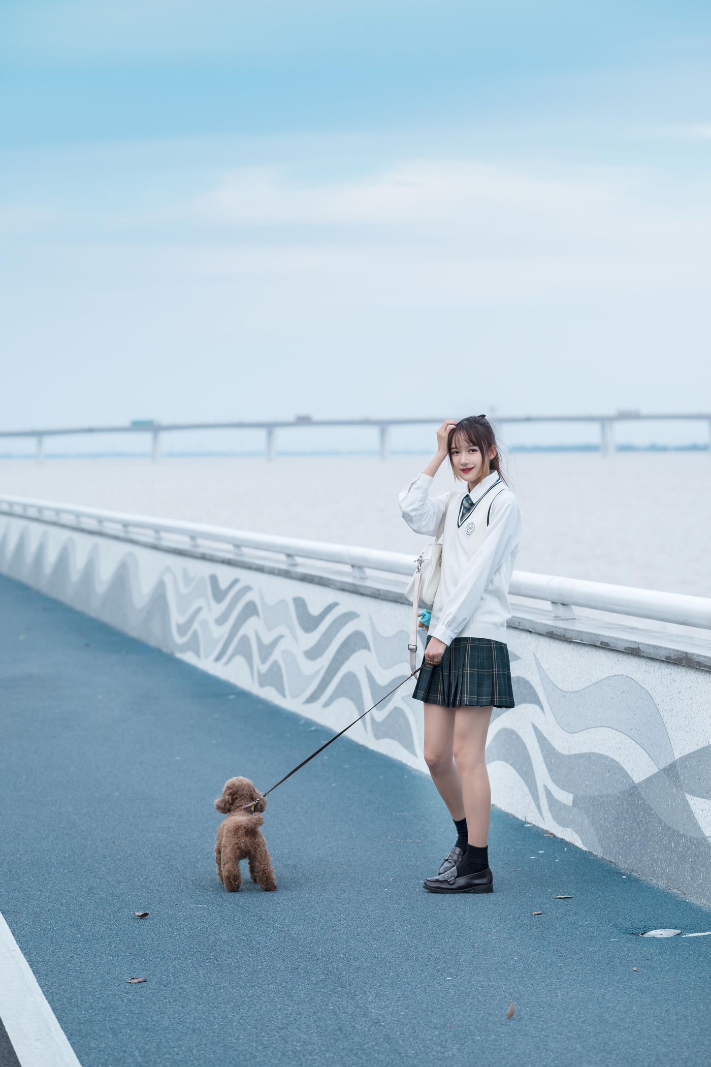 兔子Zzz不吃胡萝卜 NO.078 青草味的河堤[25P]插图1