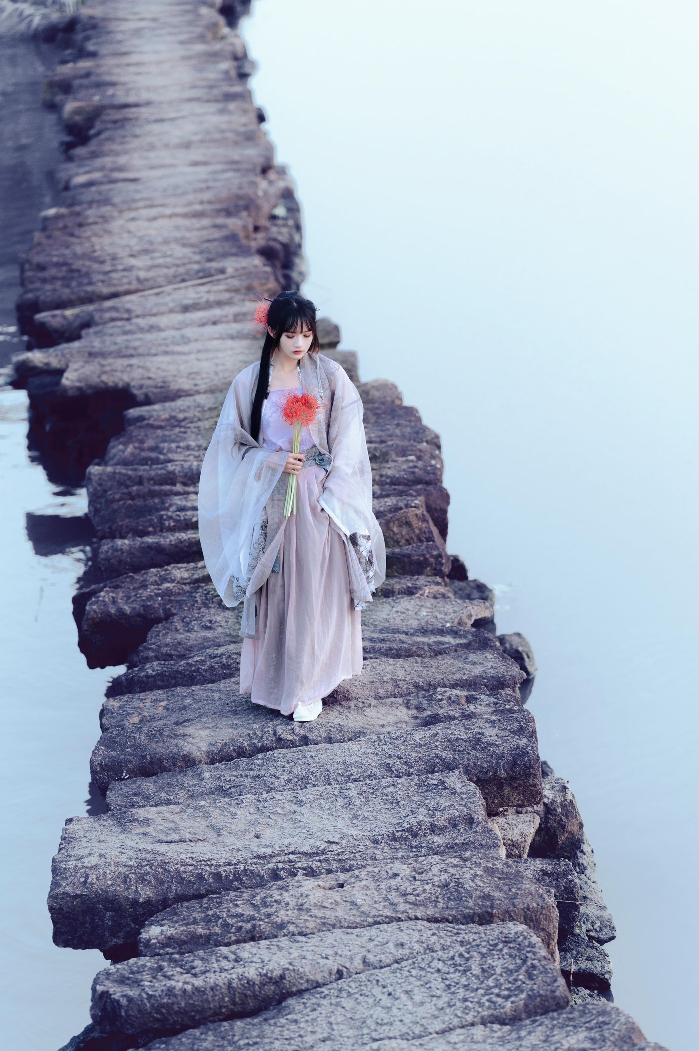 兔子Zzz不吃胡萝卜 NO.086 暮空照水[31P]插图