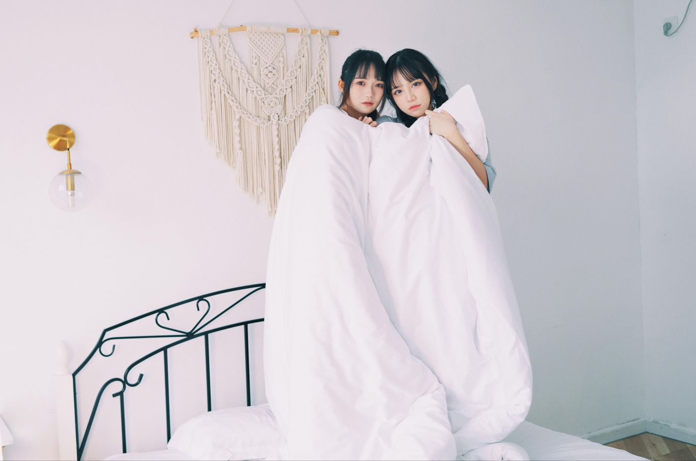 兔子Zzz不吃胡萝卜 NO.082 姐妹成对，快乐加倍[22P]插图