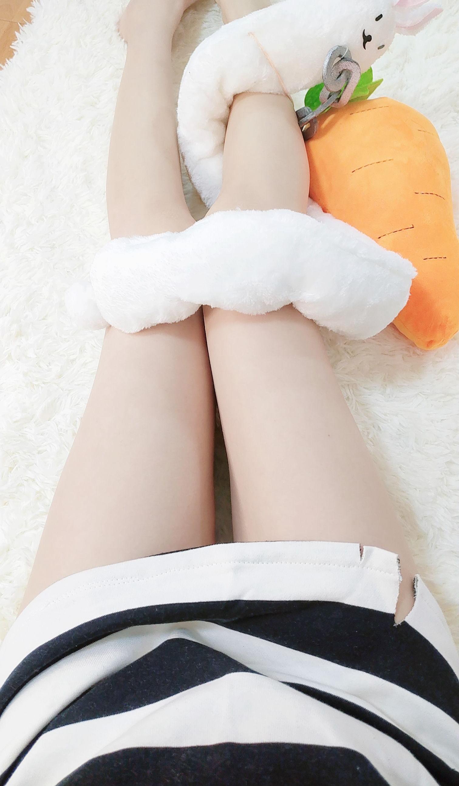 千阳(ちよ) – NO.45 兔田佩可拉 [14P]插图1