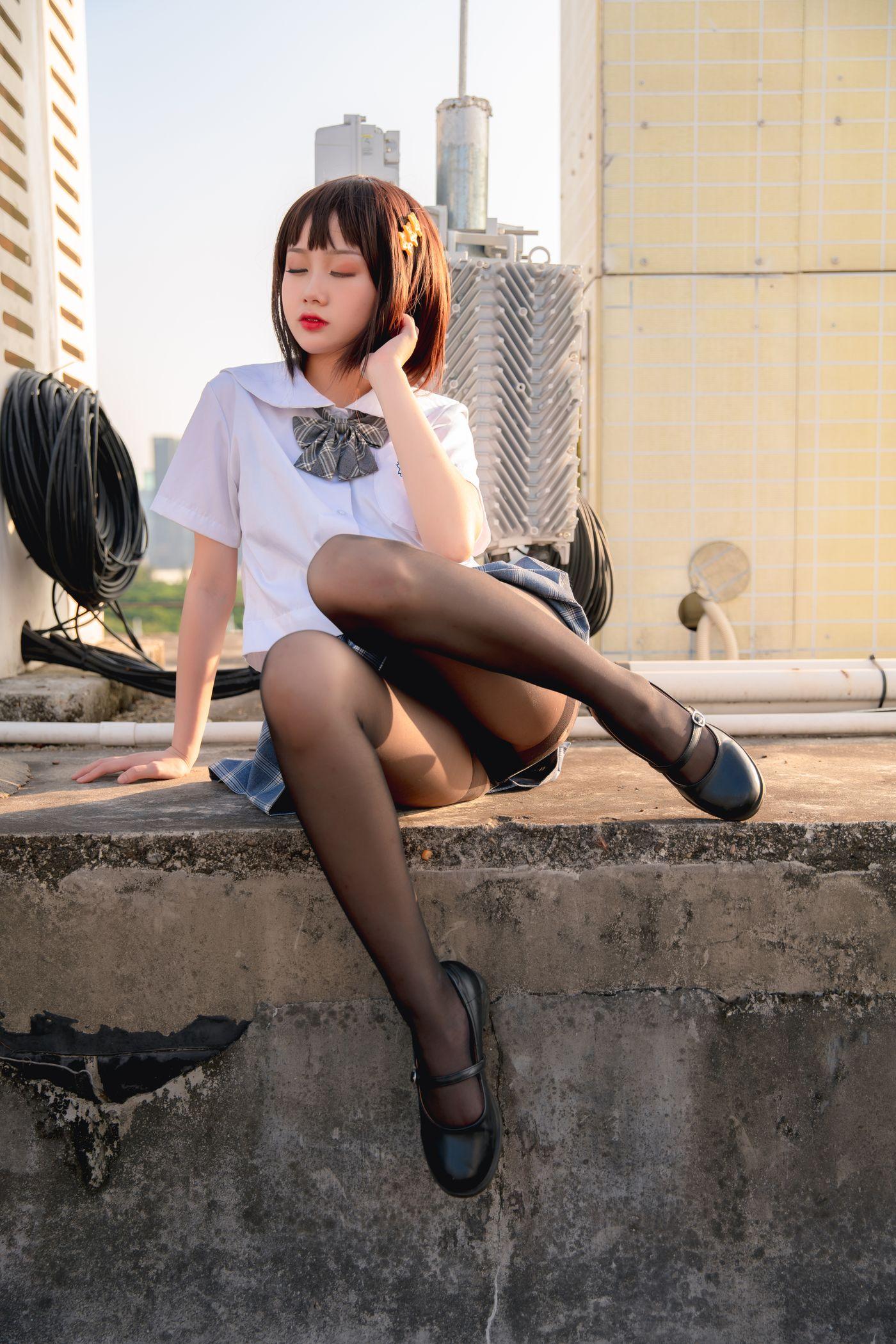 您的蛋蛋 NO.009 天台JK[41P]插图8