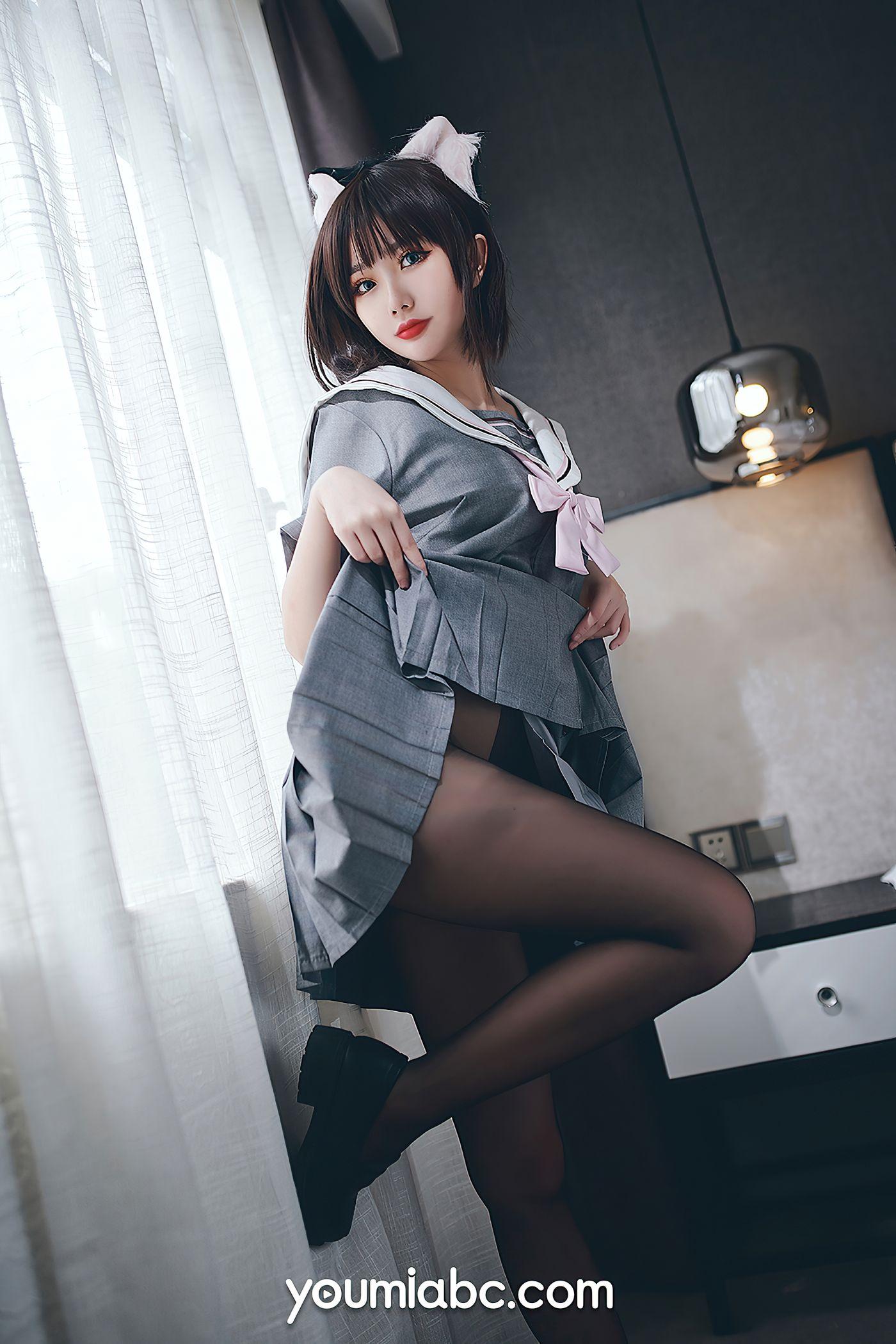 您的蛋蛋 NO.014 [YouMi尤蜜] 2020.11.10 制服猫娘[44P]插图3